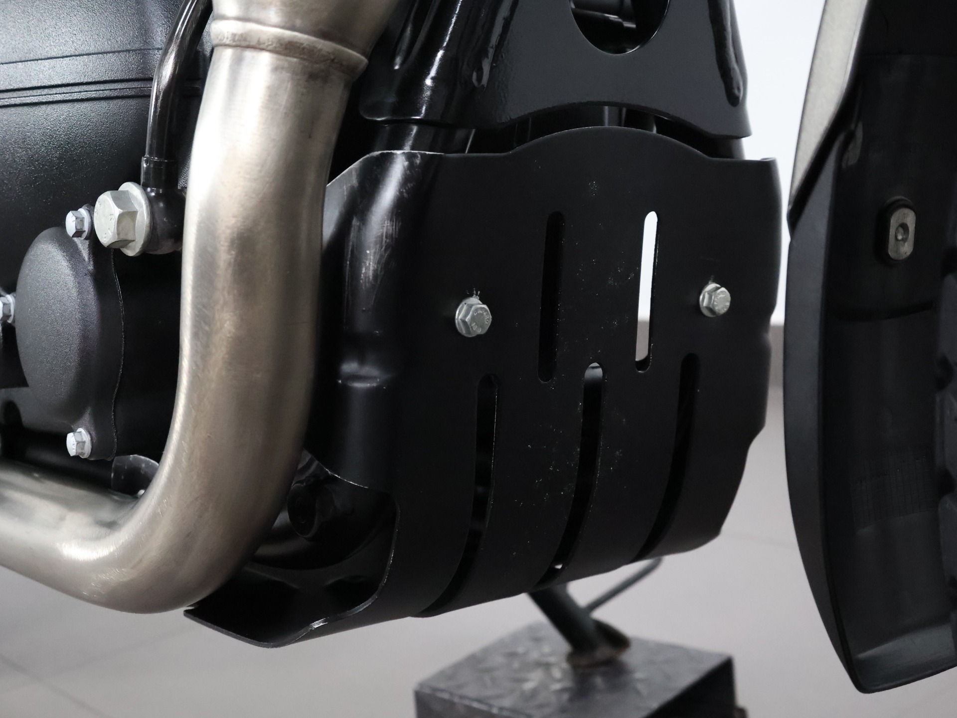 ROYAL ENFIELD SCRAM 411