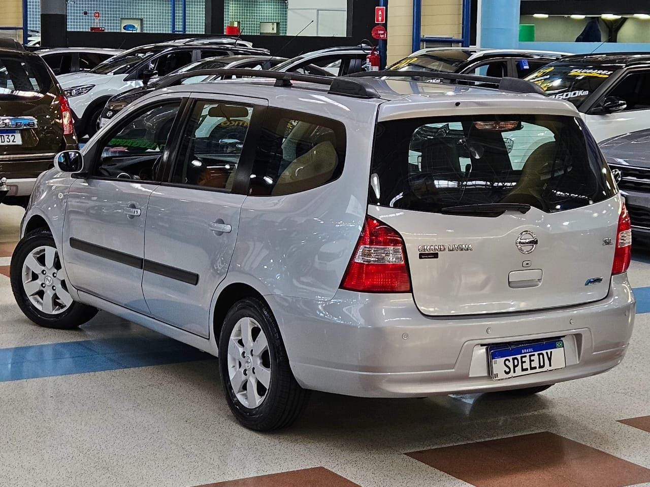 Car Image 9