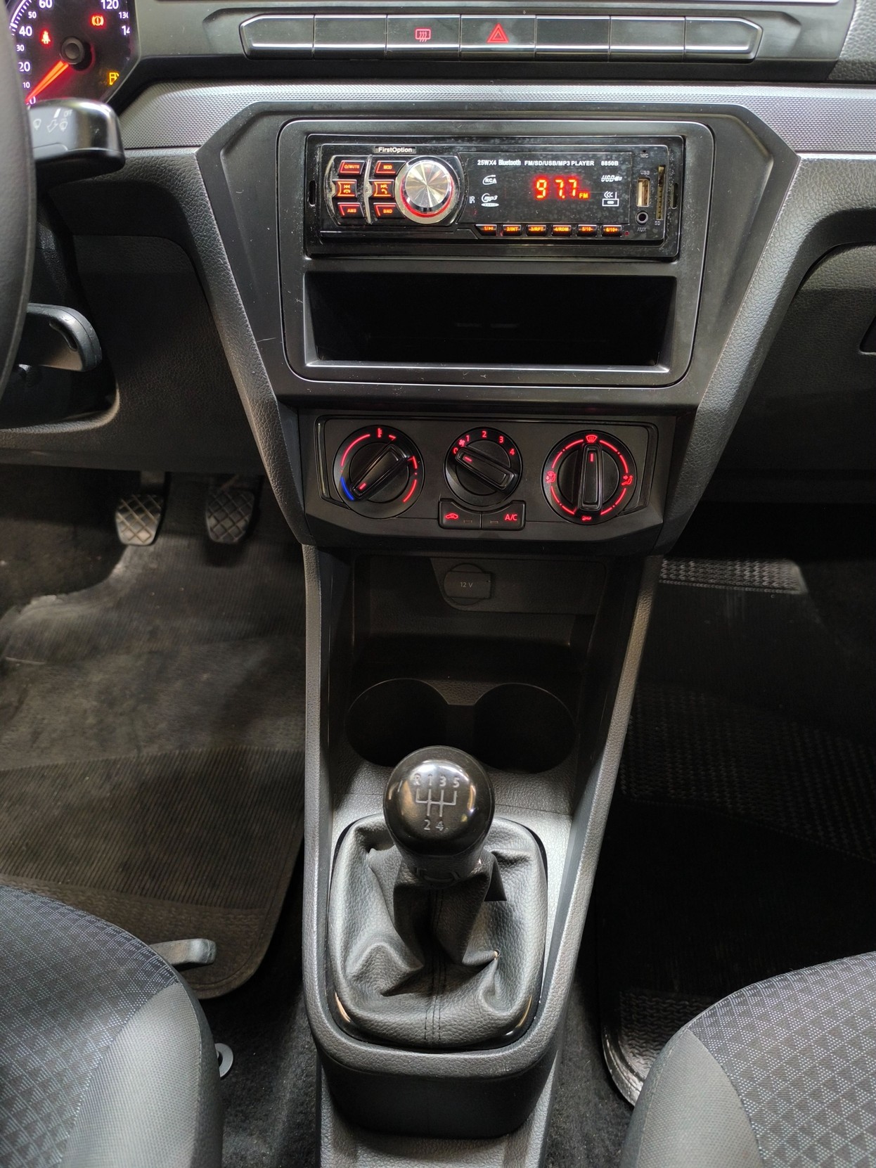 VOYAGE 1.0 12V MPI TOTALFLEX