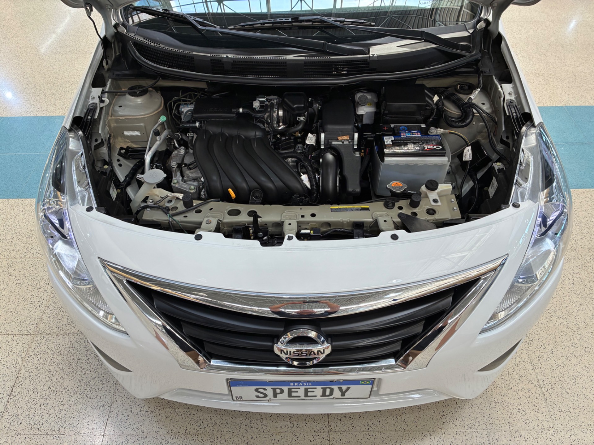 NISSAN VERSA