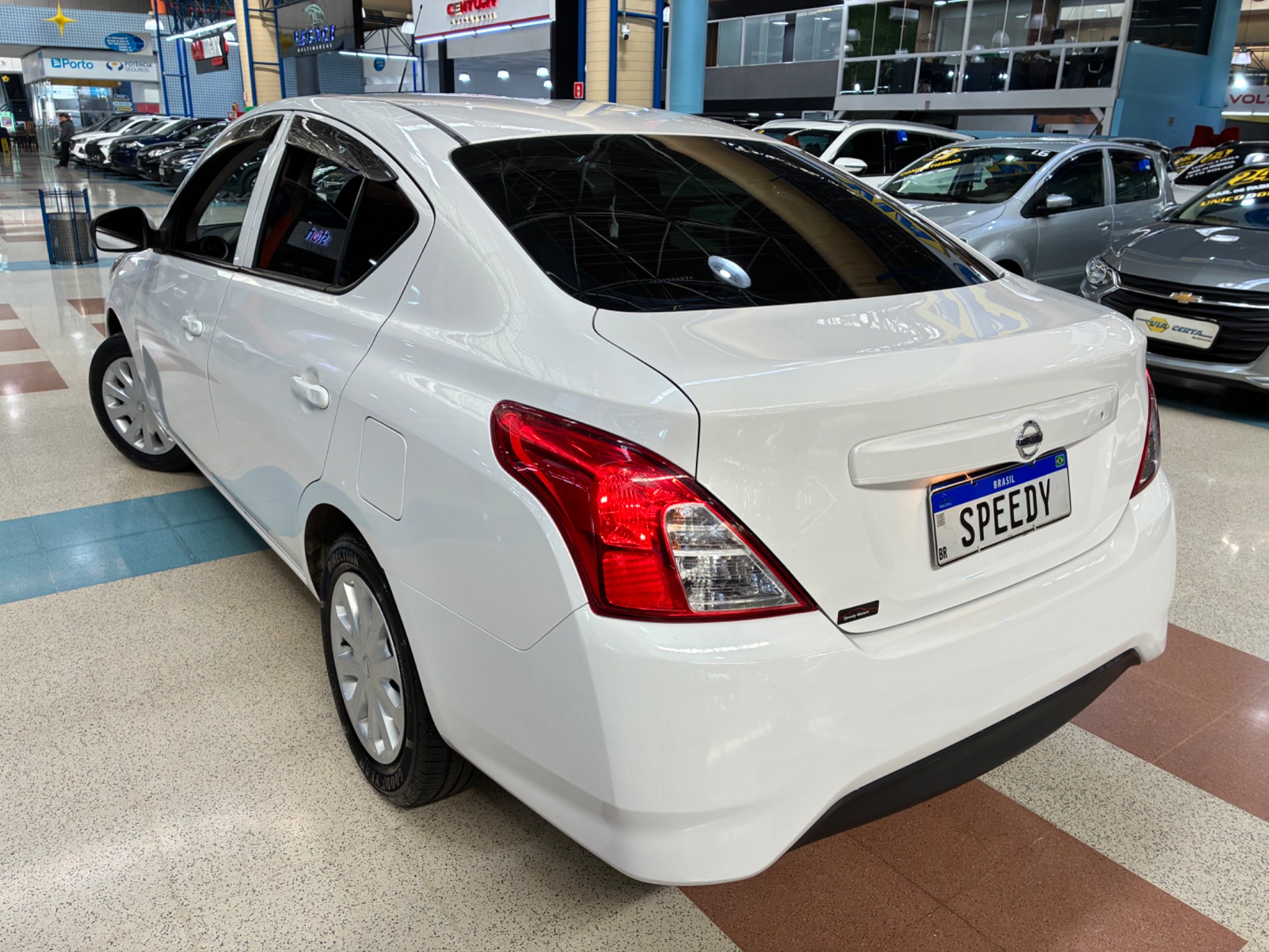 NISSAN VERSA