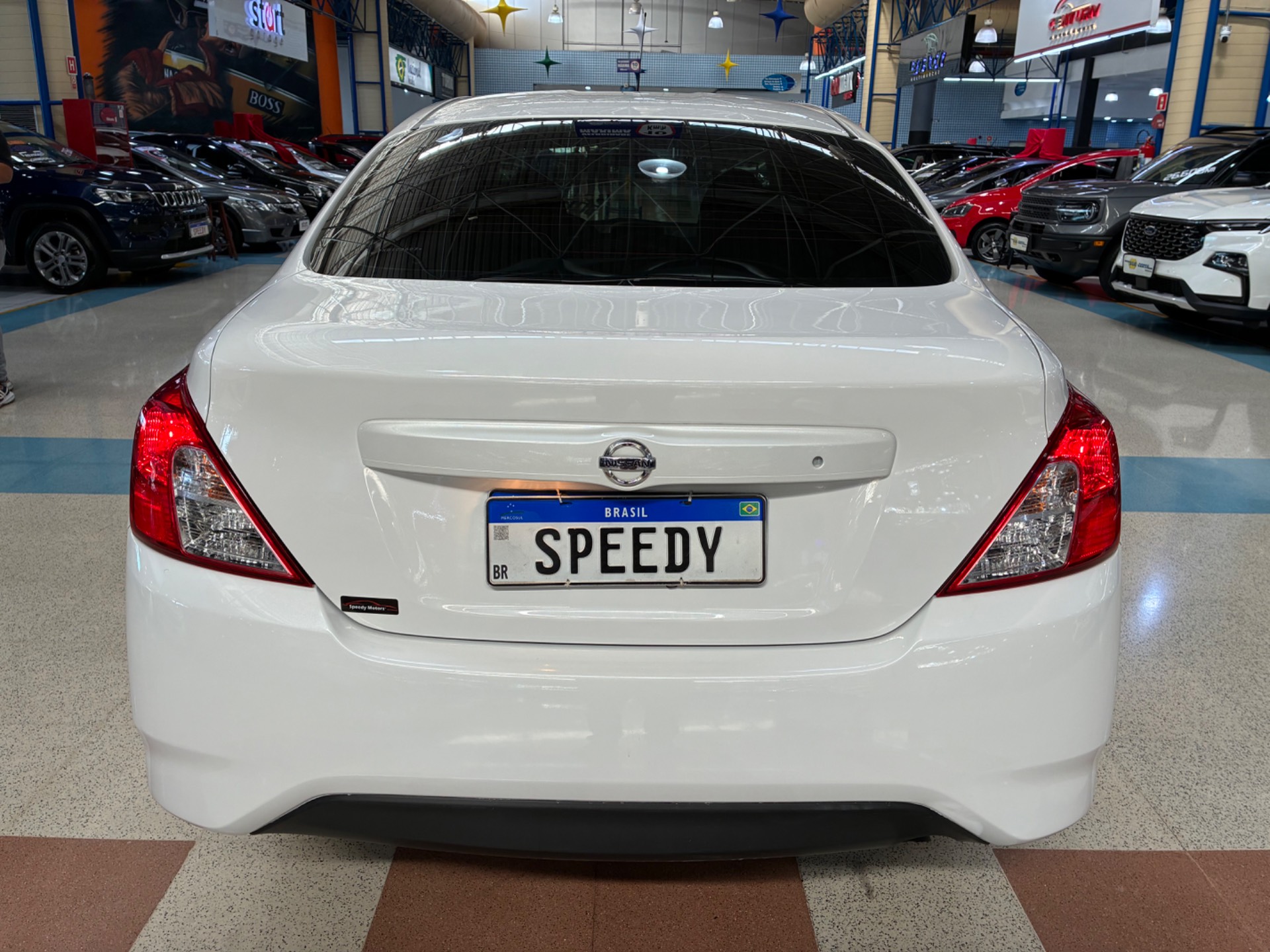 NISSAN VERSA