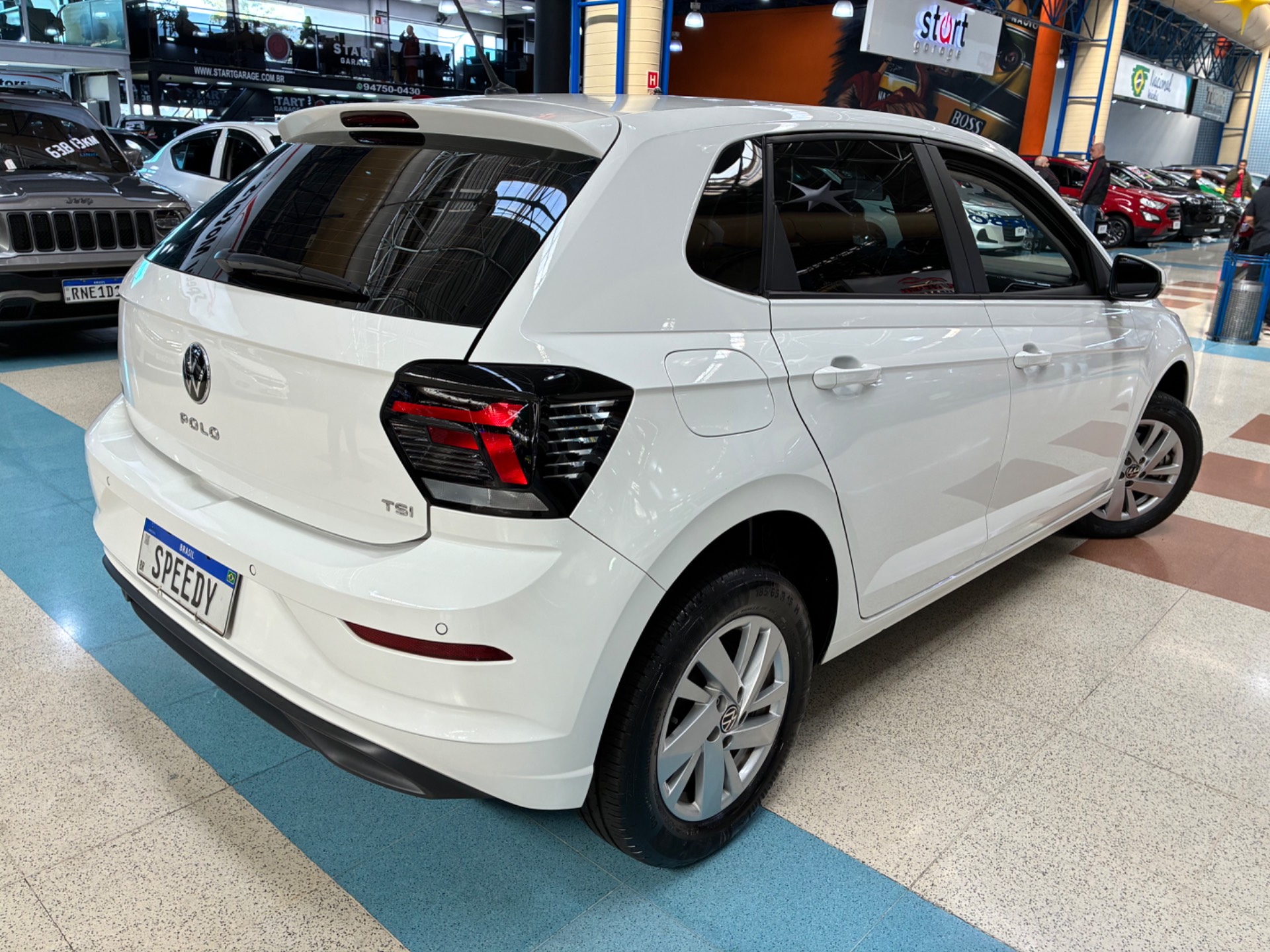 VOLKSWAGEN POLO