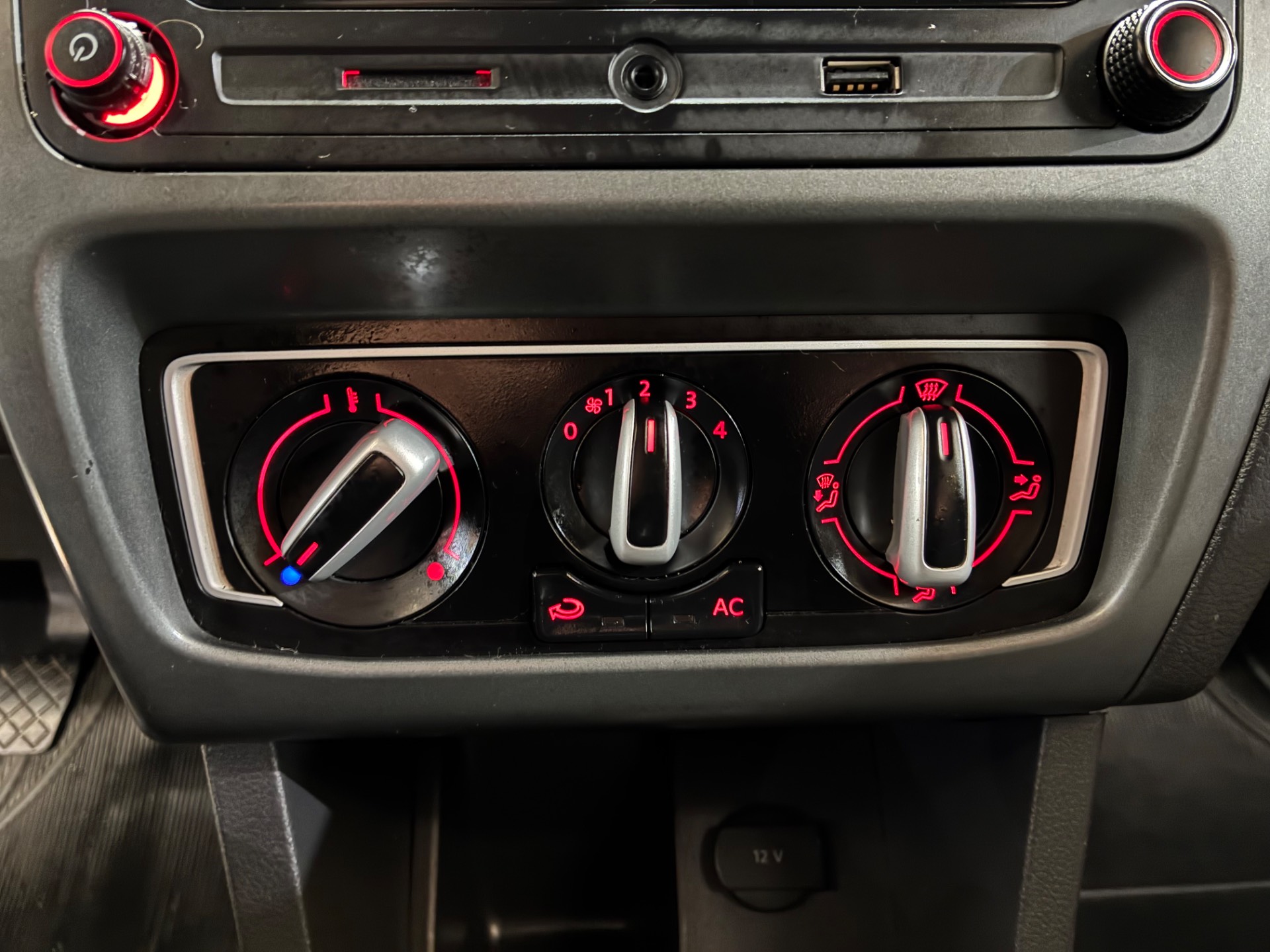 VOLKSWAGEN FOX