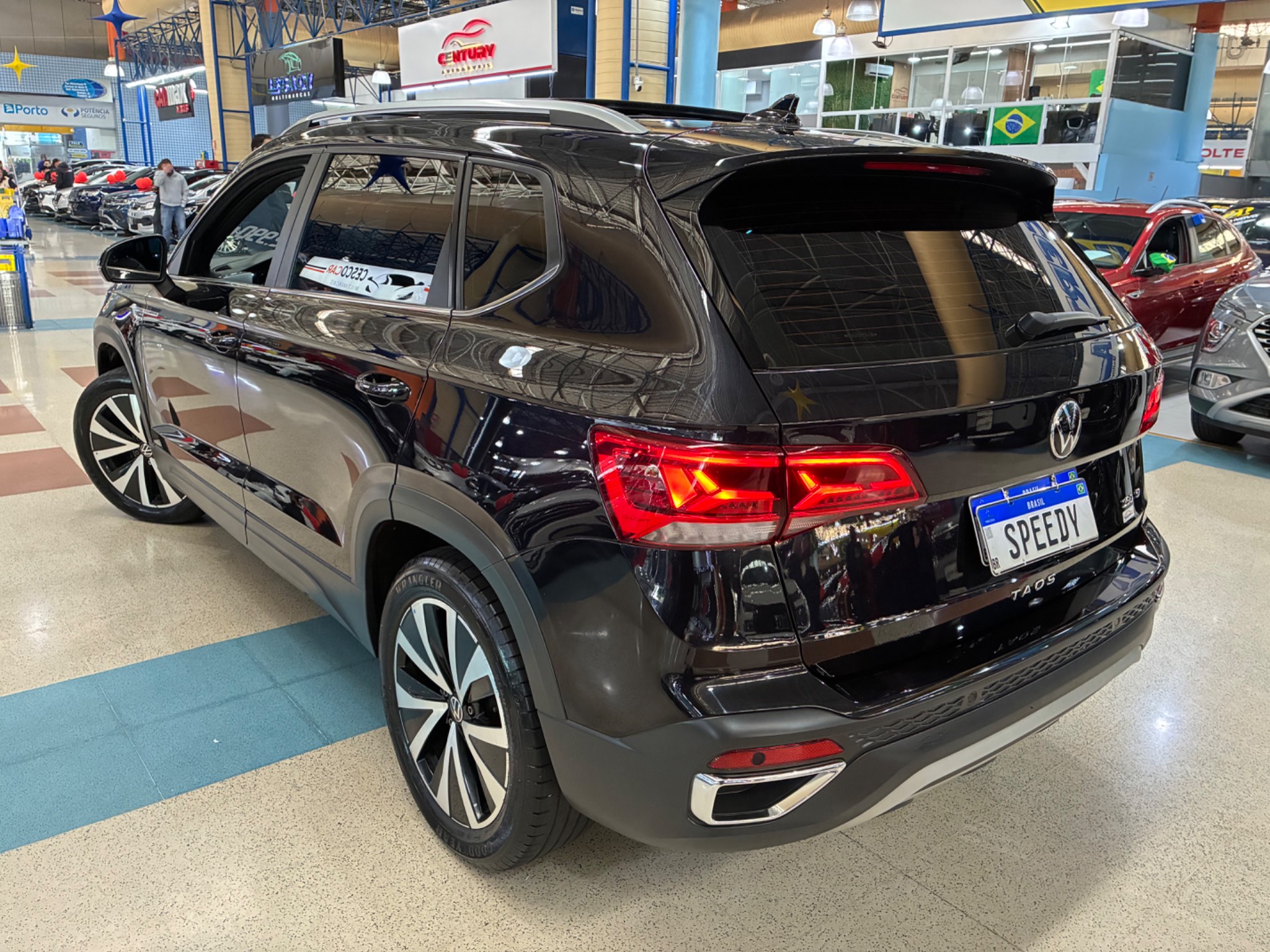 VOLKSWAGEN TAOS