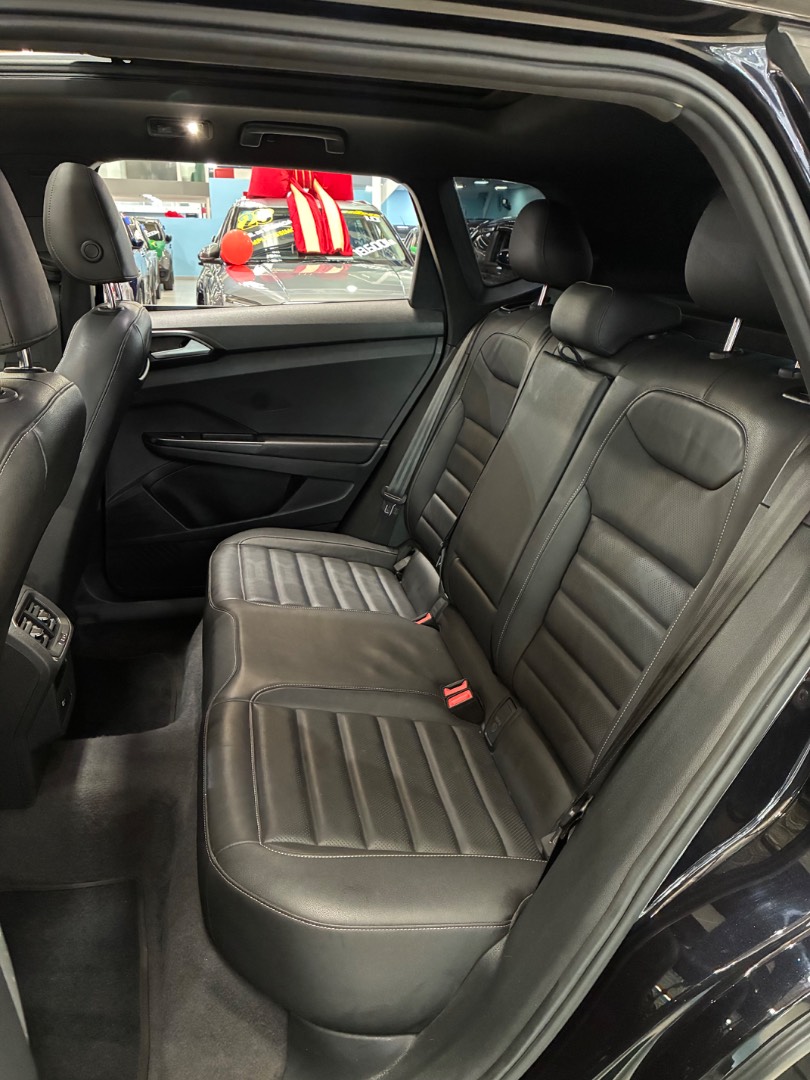 VOLKSWAGEN TAOS