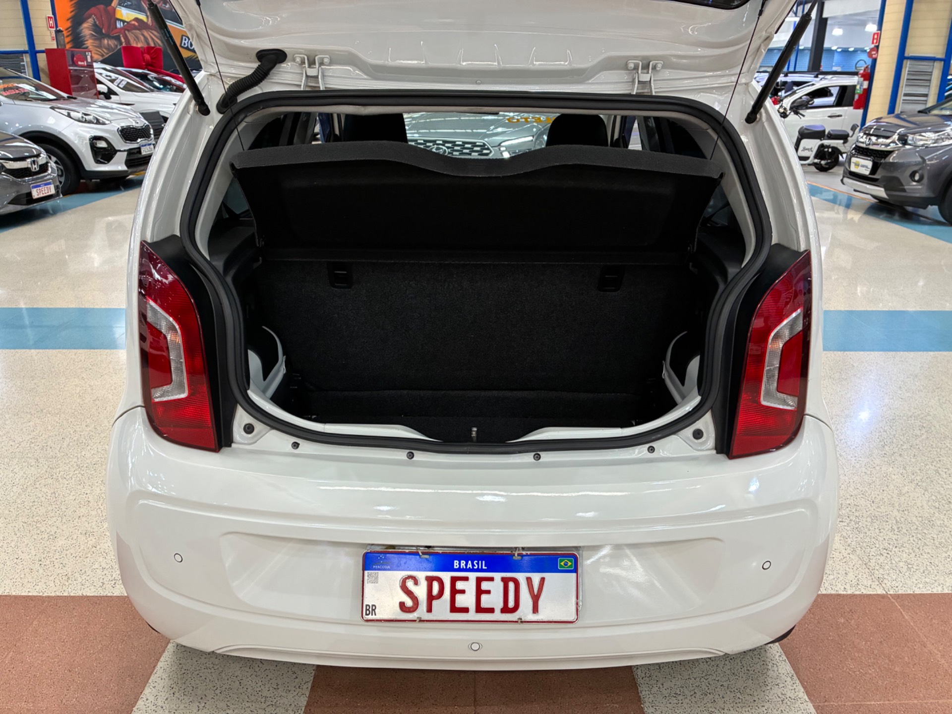 VOLKSWAGEN UP