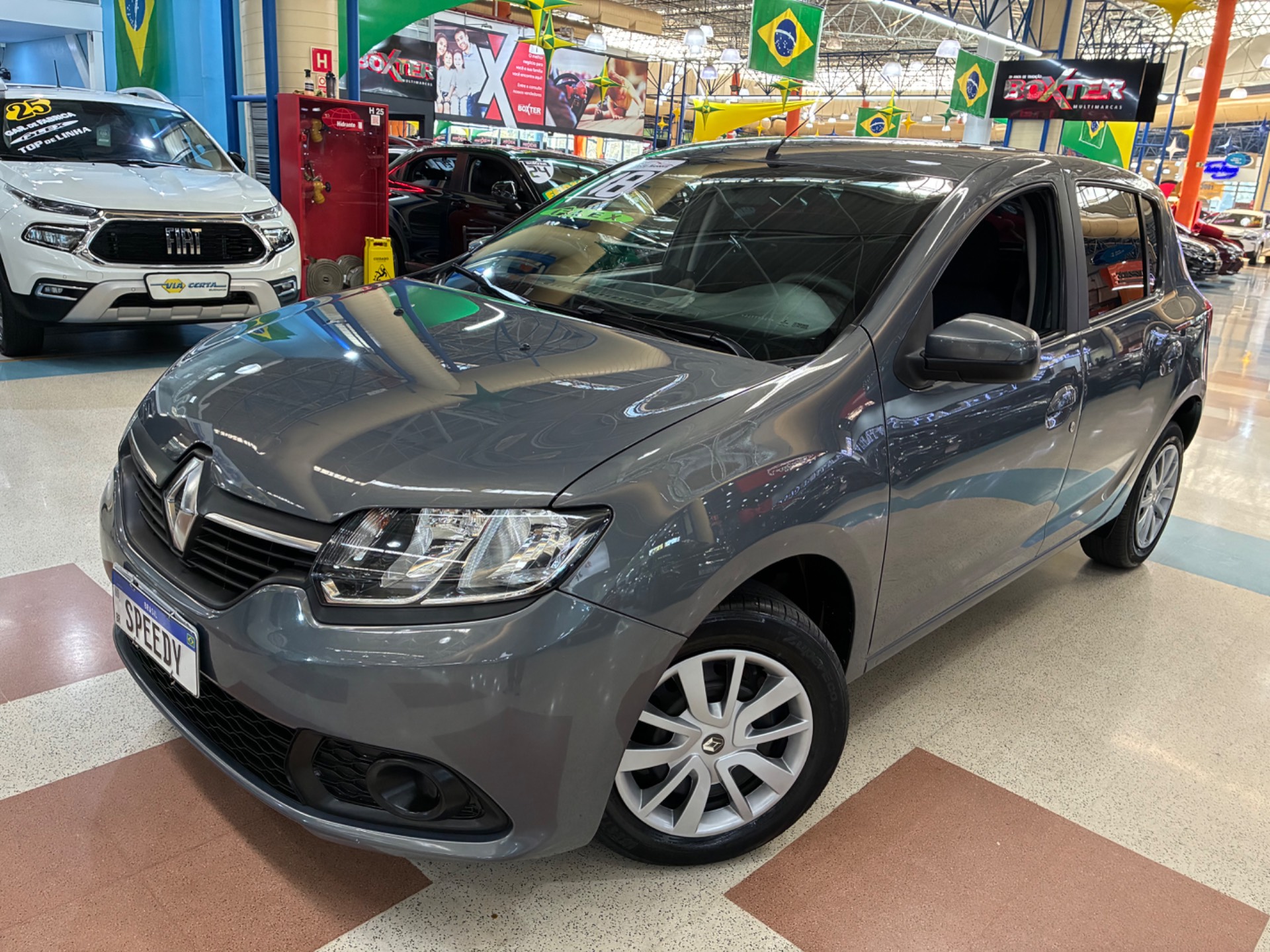 RENAULT SANDERO