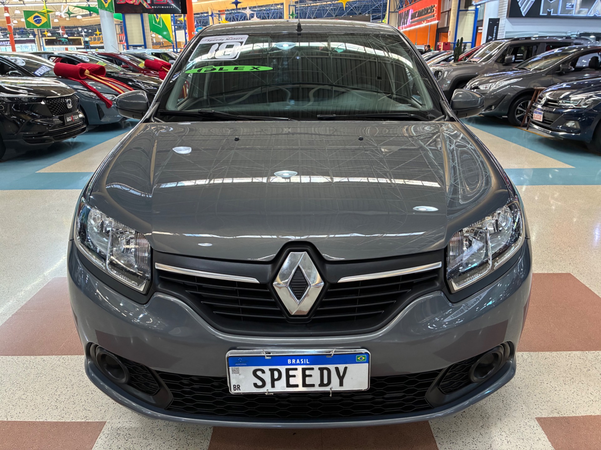 RENAULT SANDERO
