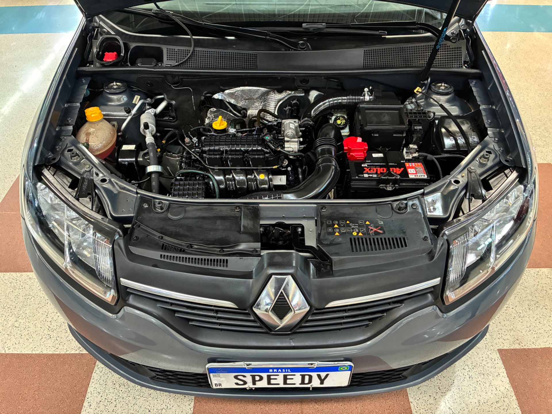 RENAULT SANDERO