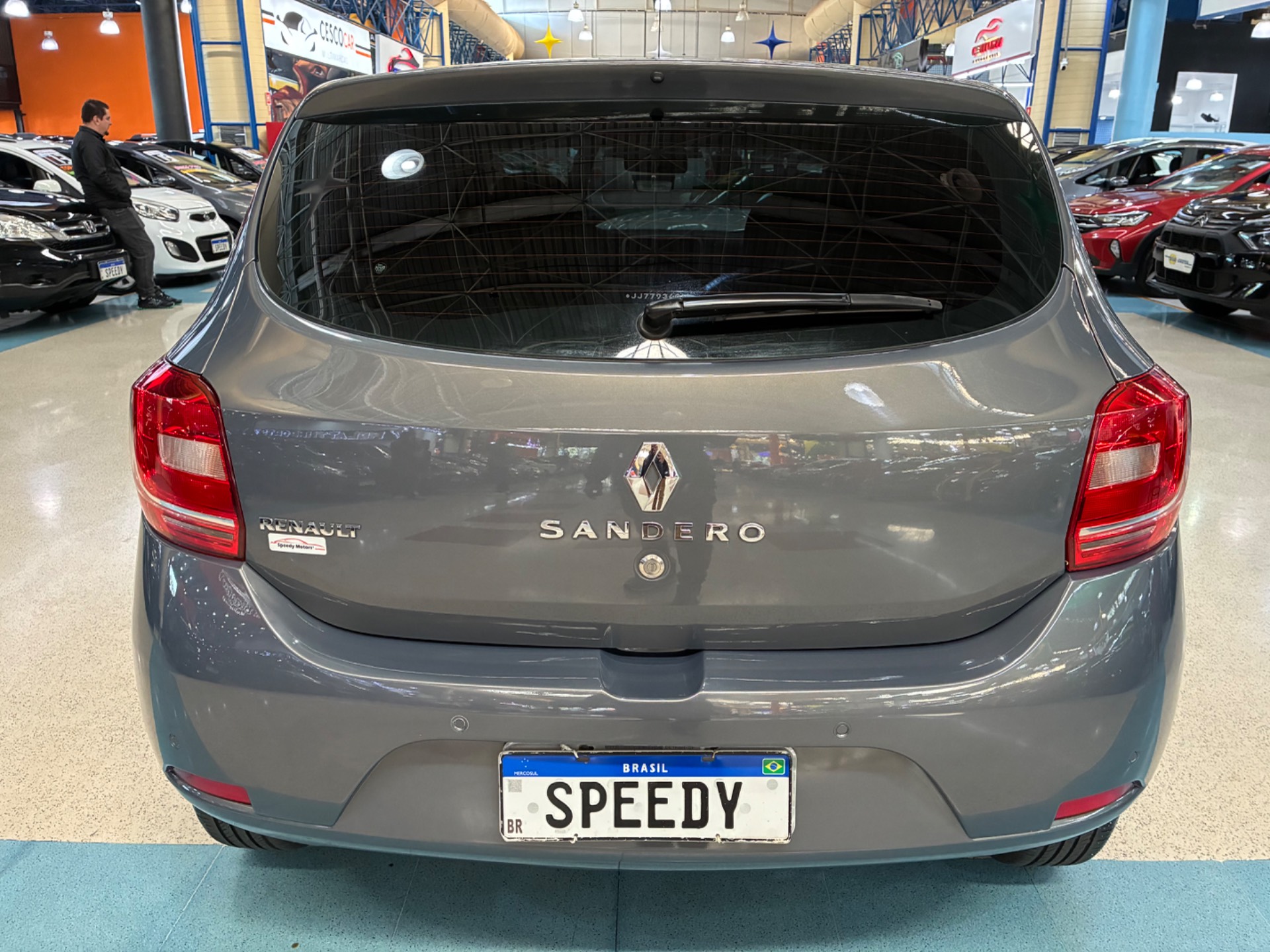 RENAULT SANDERO