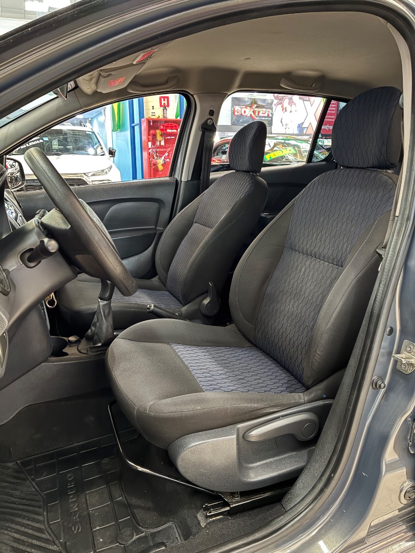 RENAULT SANDERO