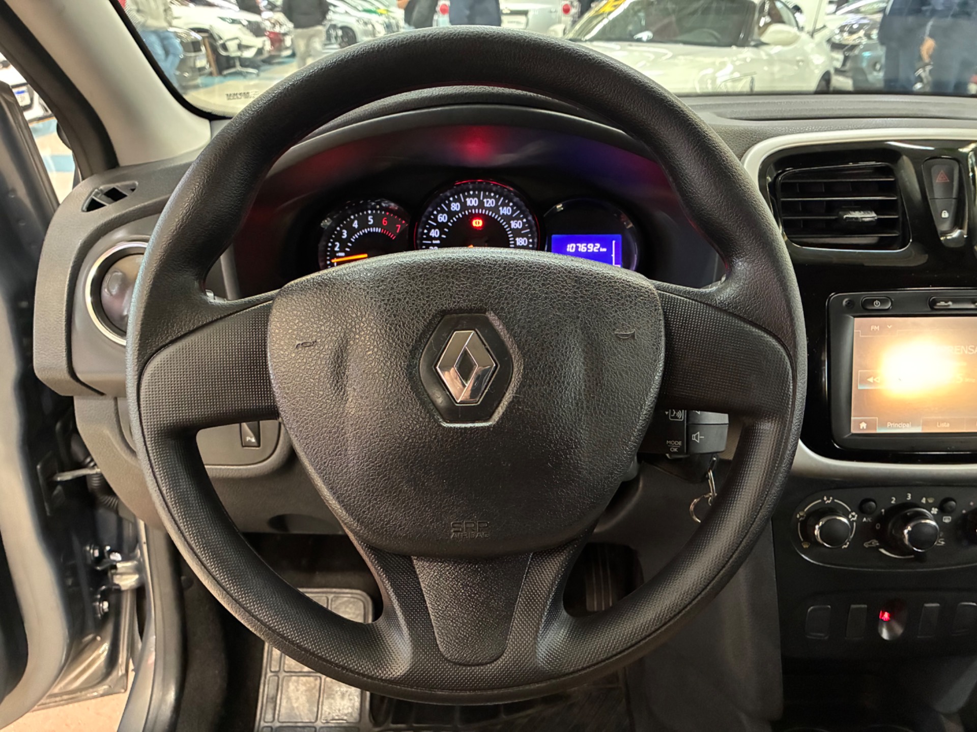 RENAULT SANDERO