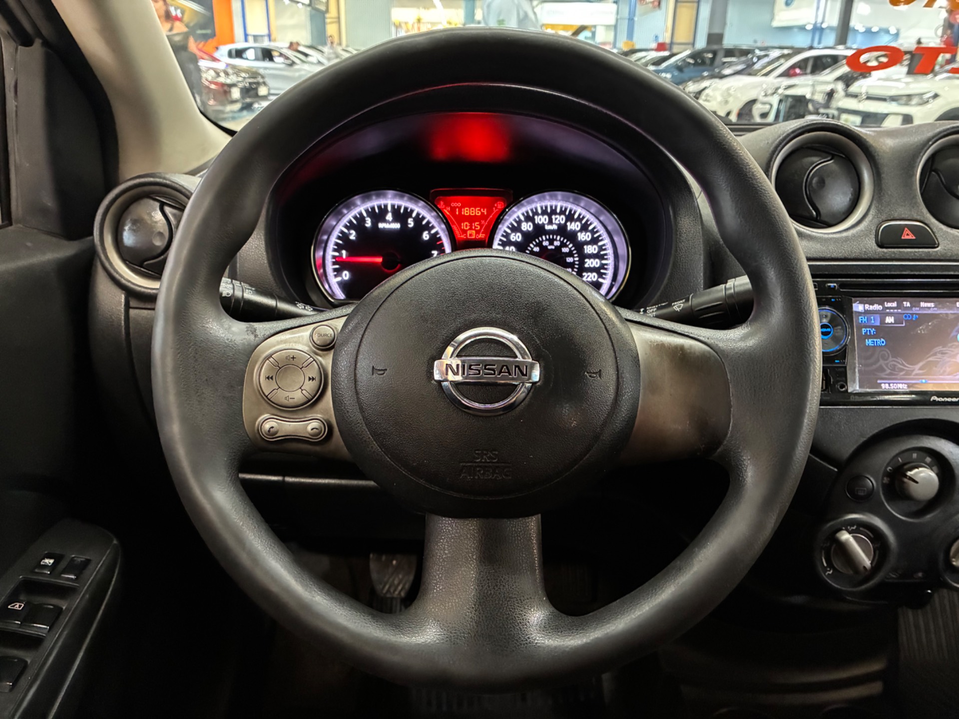 NISSAN VERSA
