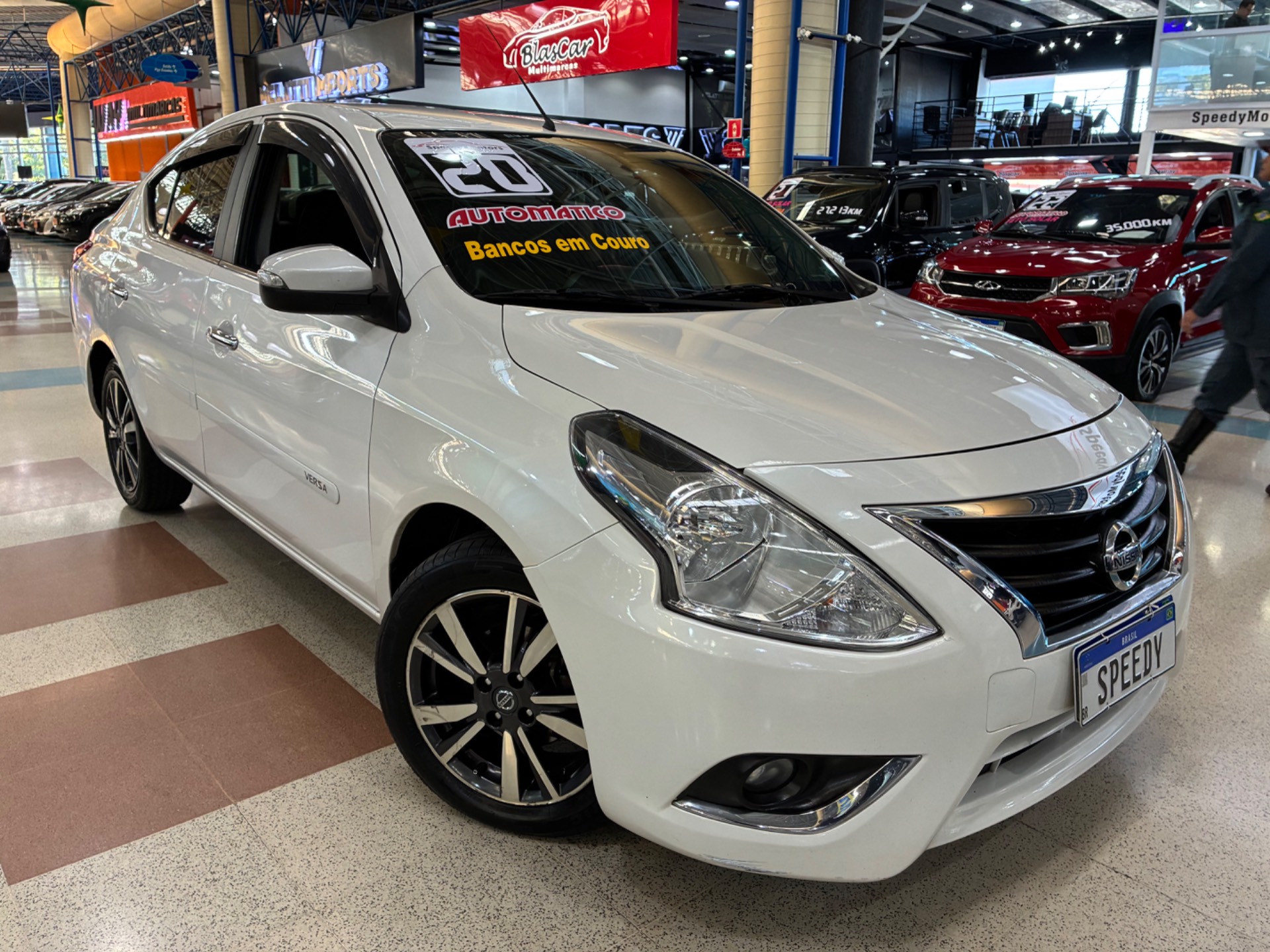 NISSAN VERSA