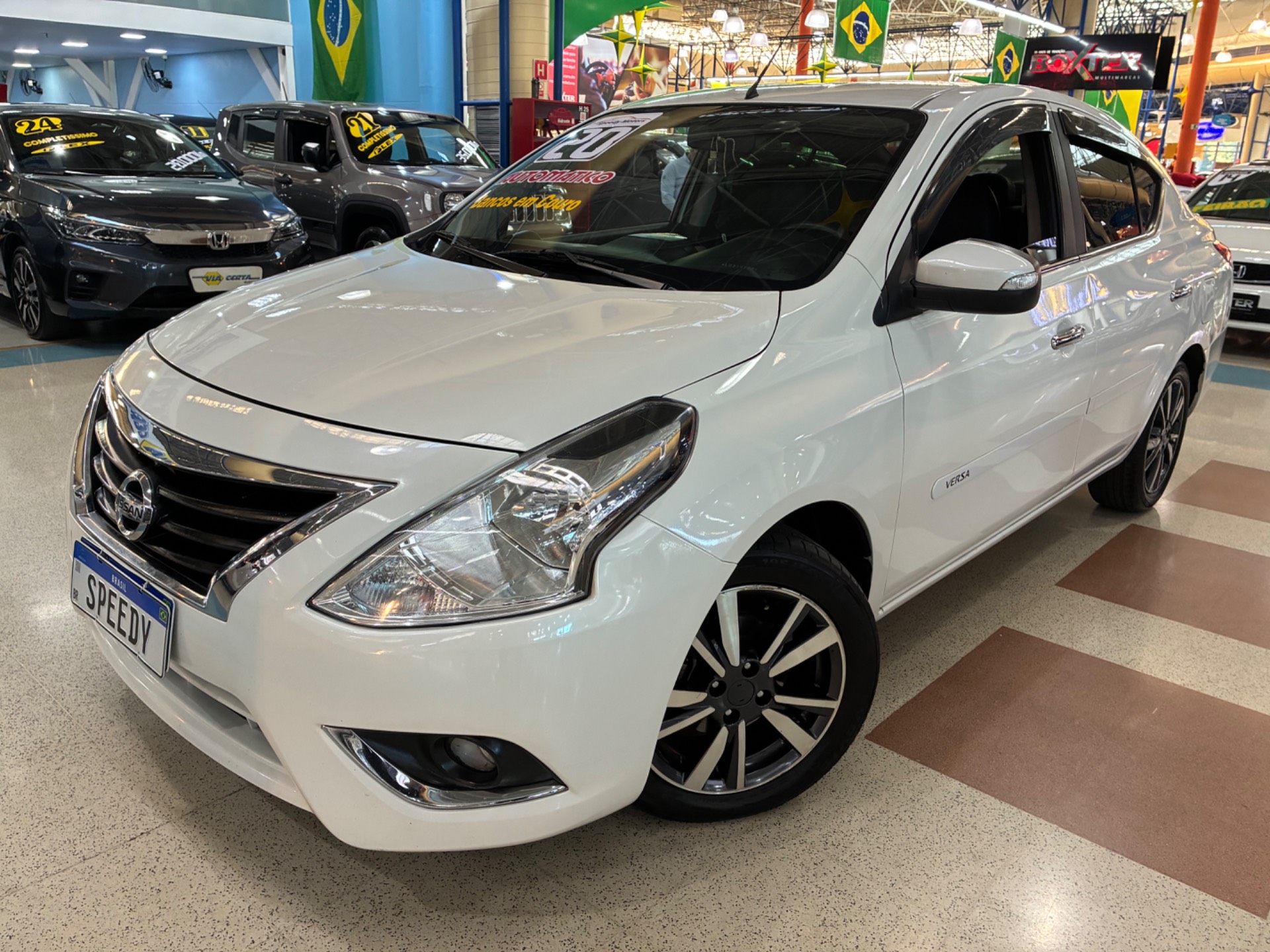 NISSAN VERSA