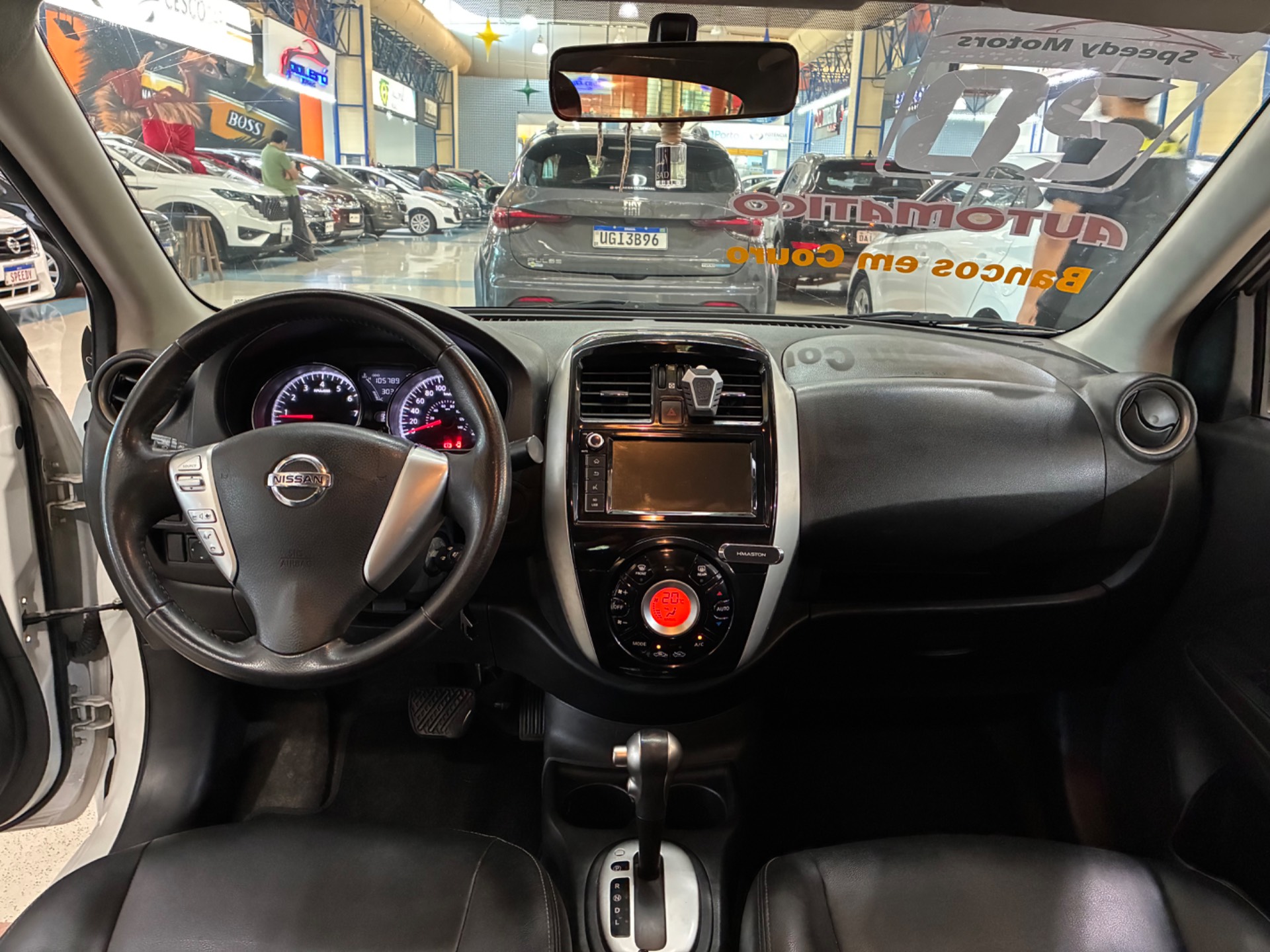 NISSAN VERSA