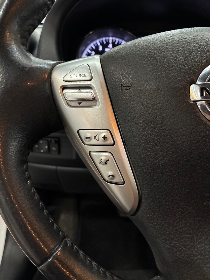 NISSAN VERSA
