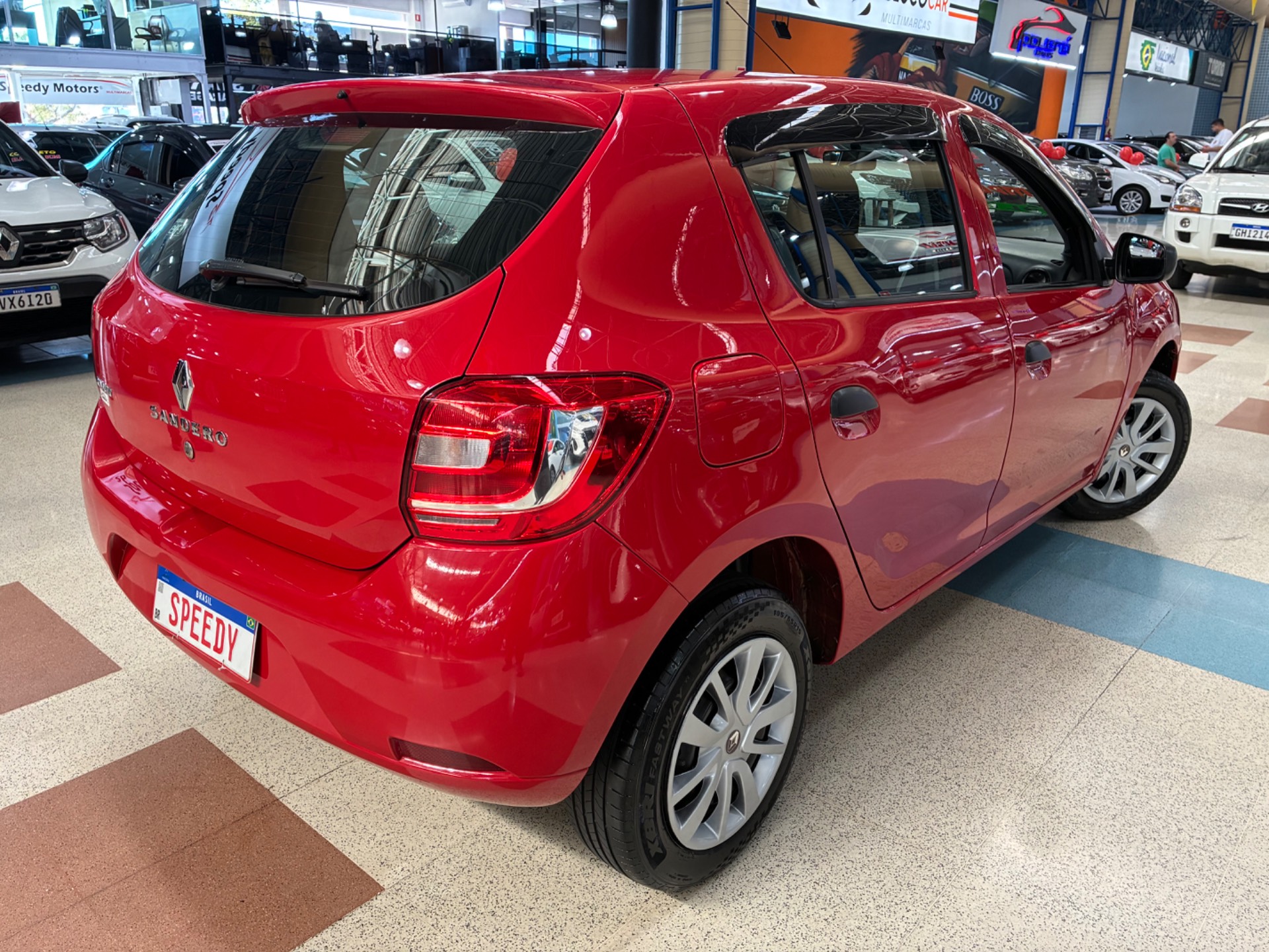 RENAULT SANDERO