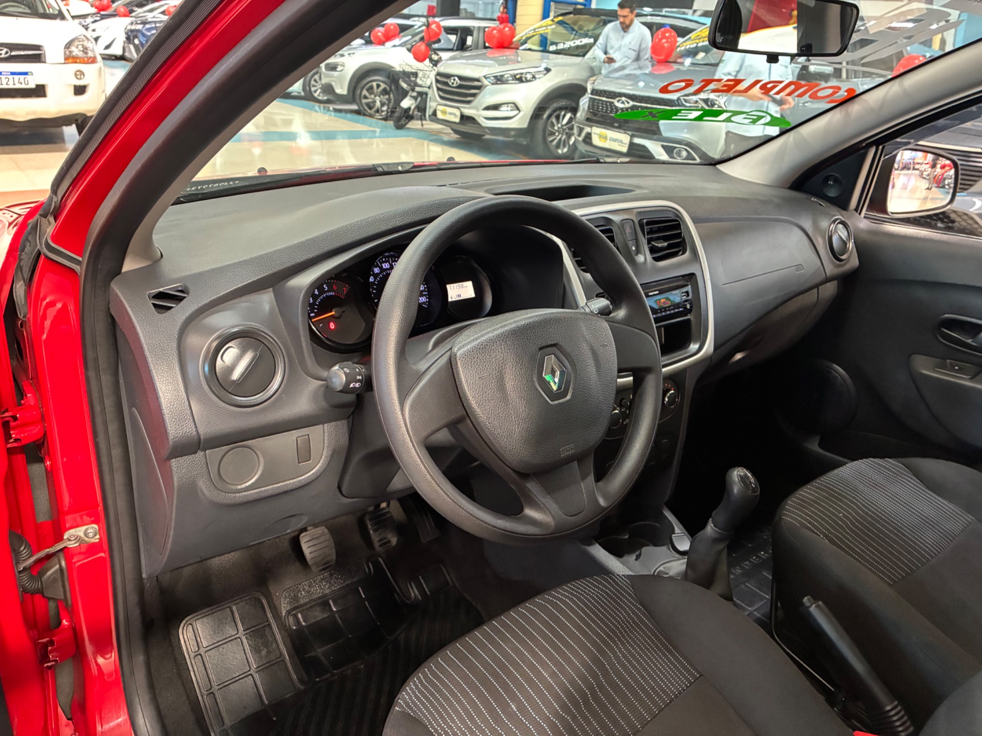 RENAULT SANDERO