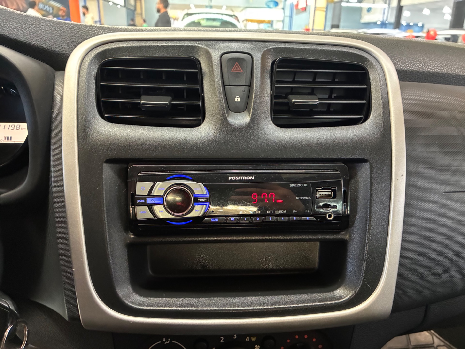 RENAULT SANDERO
