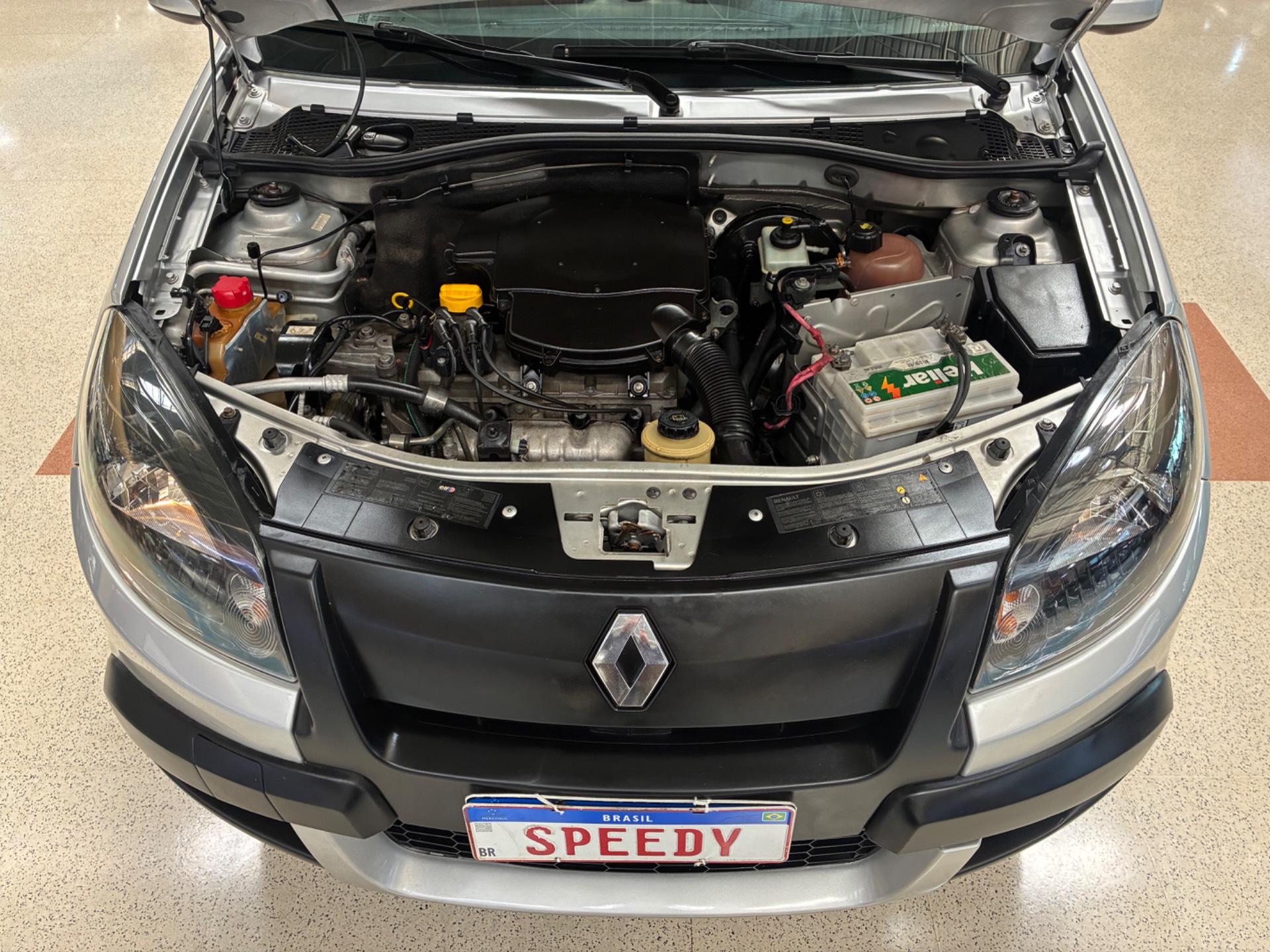 RENAULT SANDERO