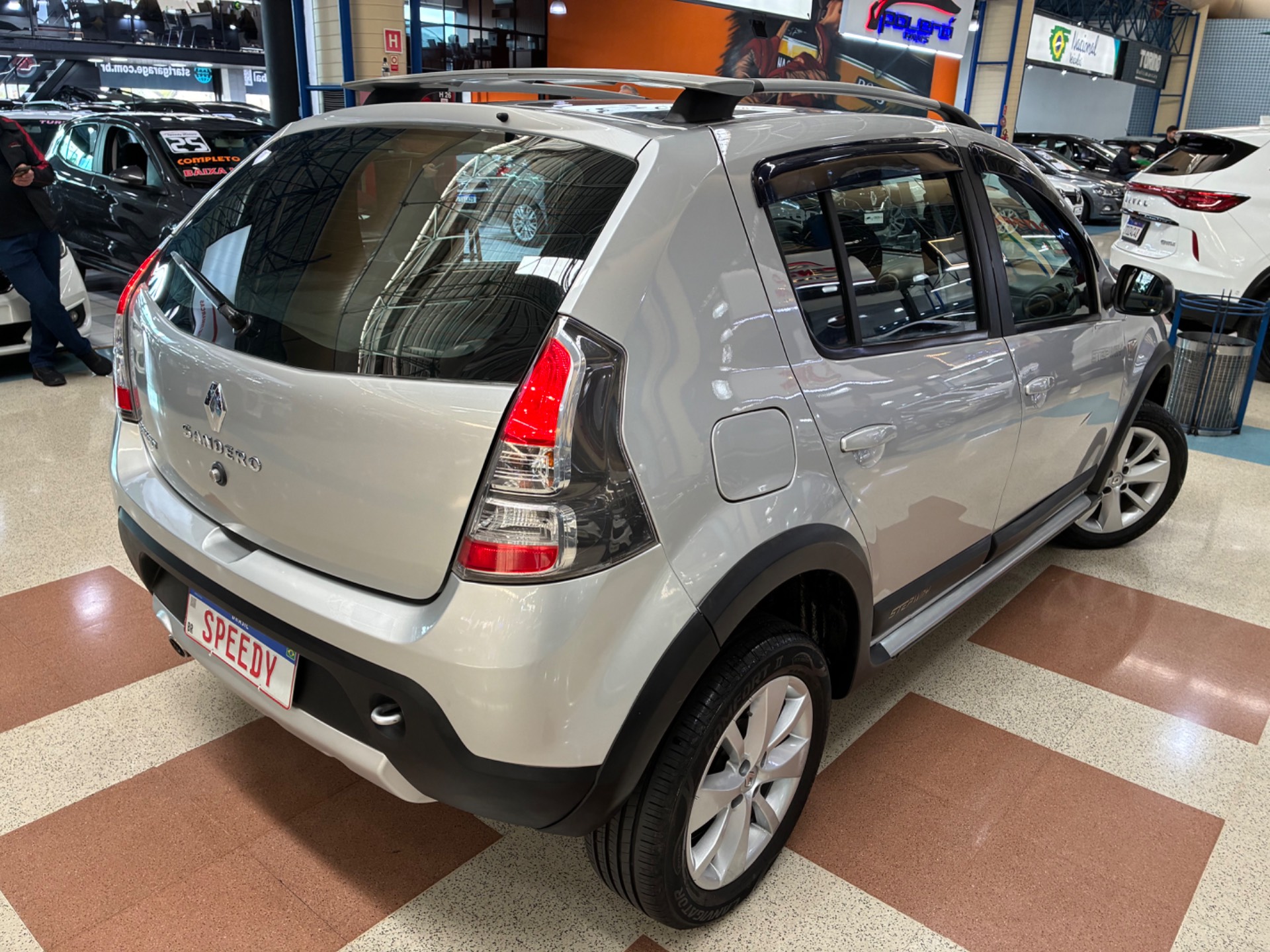 RENAULT SANDERO