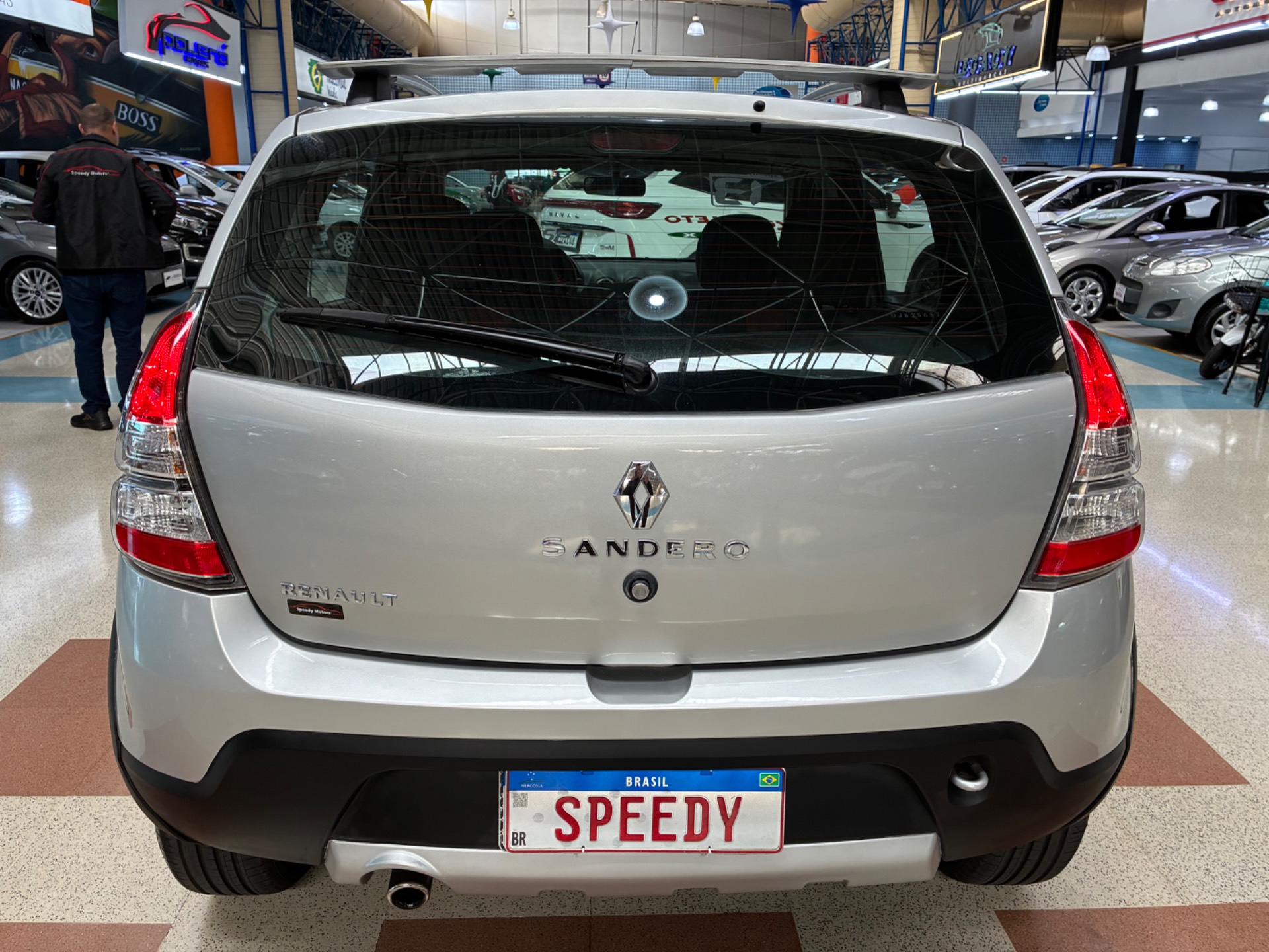 RENAULT SANDERO