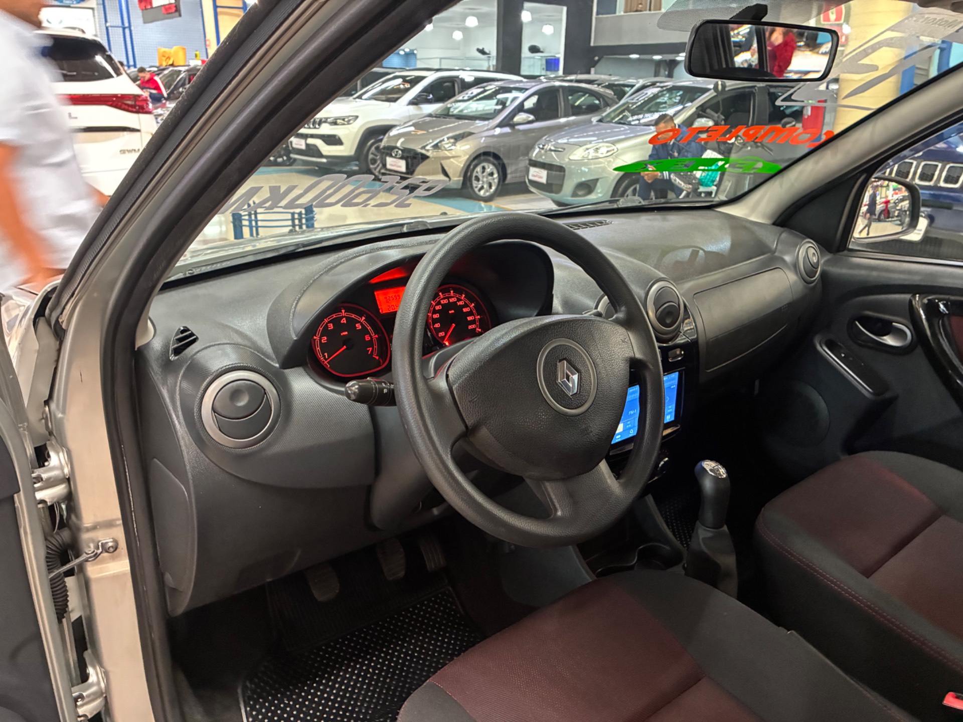 RENAULT SANDERO