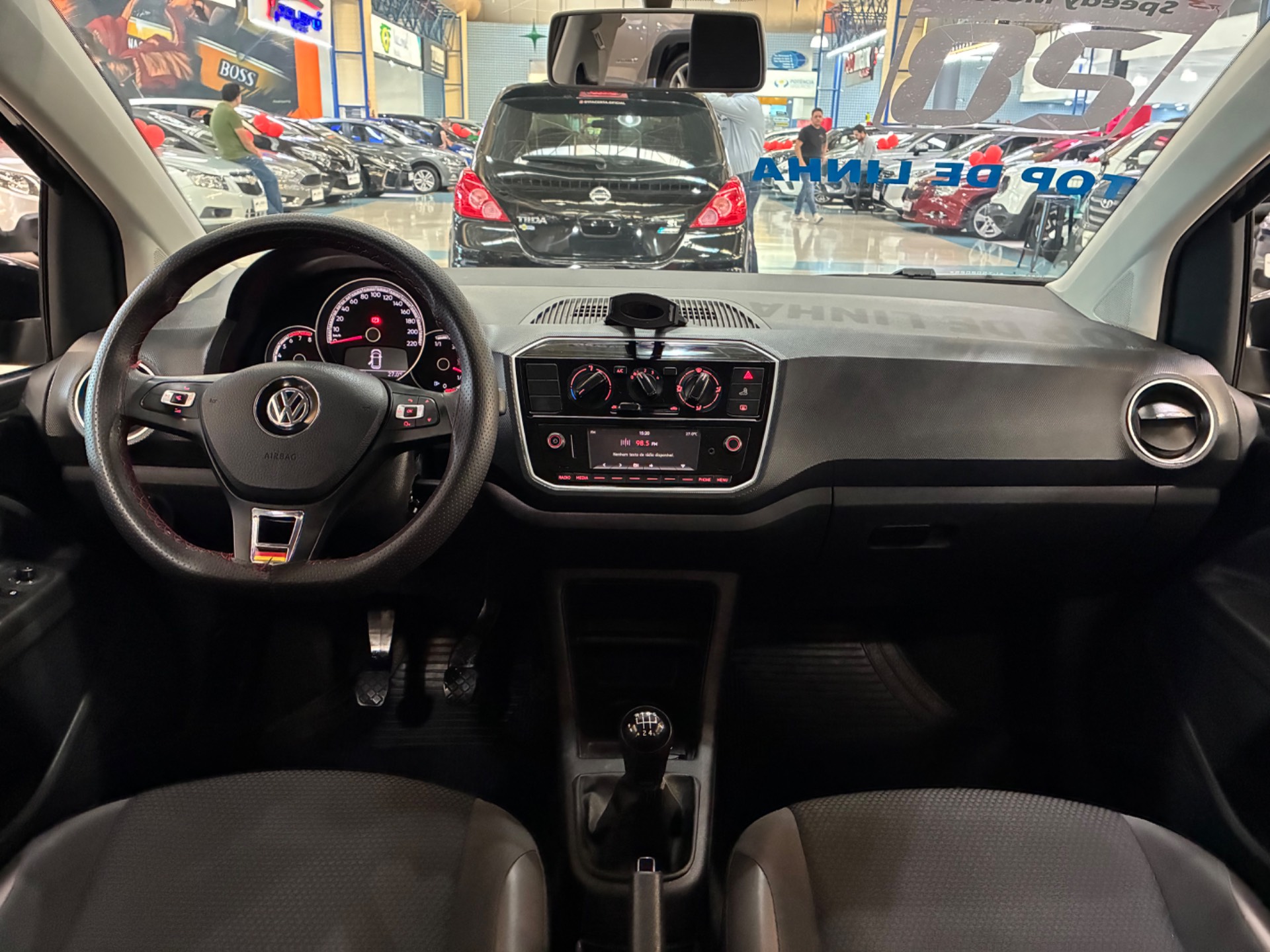 VOLKSWAGEN UP