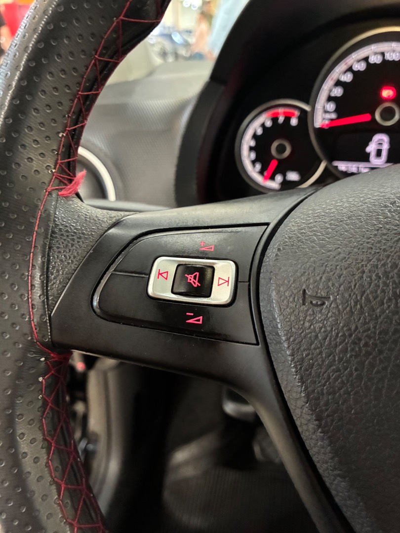 VOLKSWAGEN UP