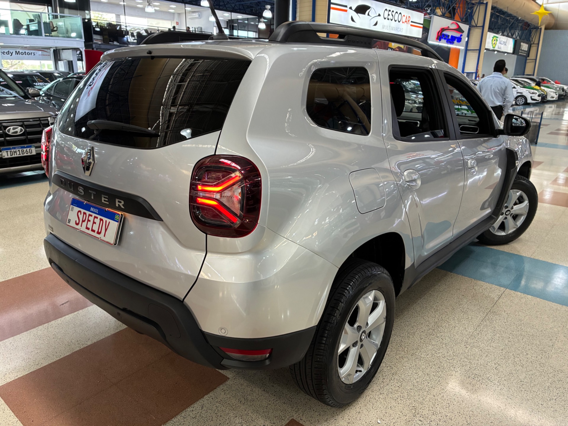 RENAULT DUSTER