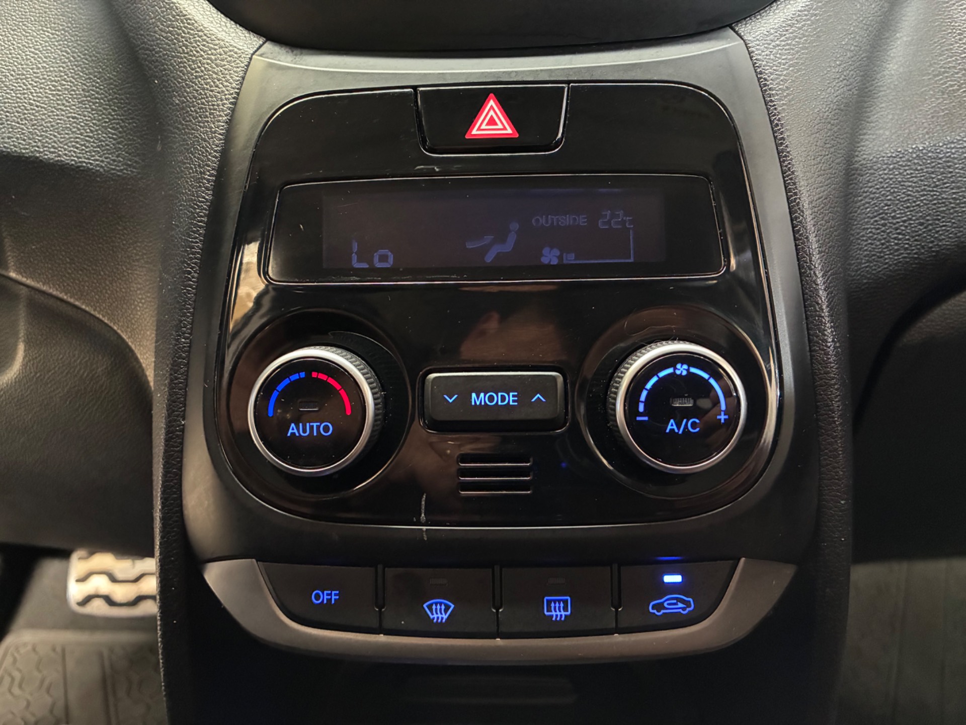 HYUNDAI HB20X