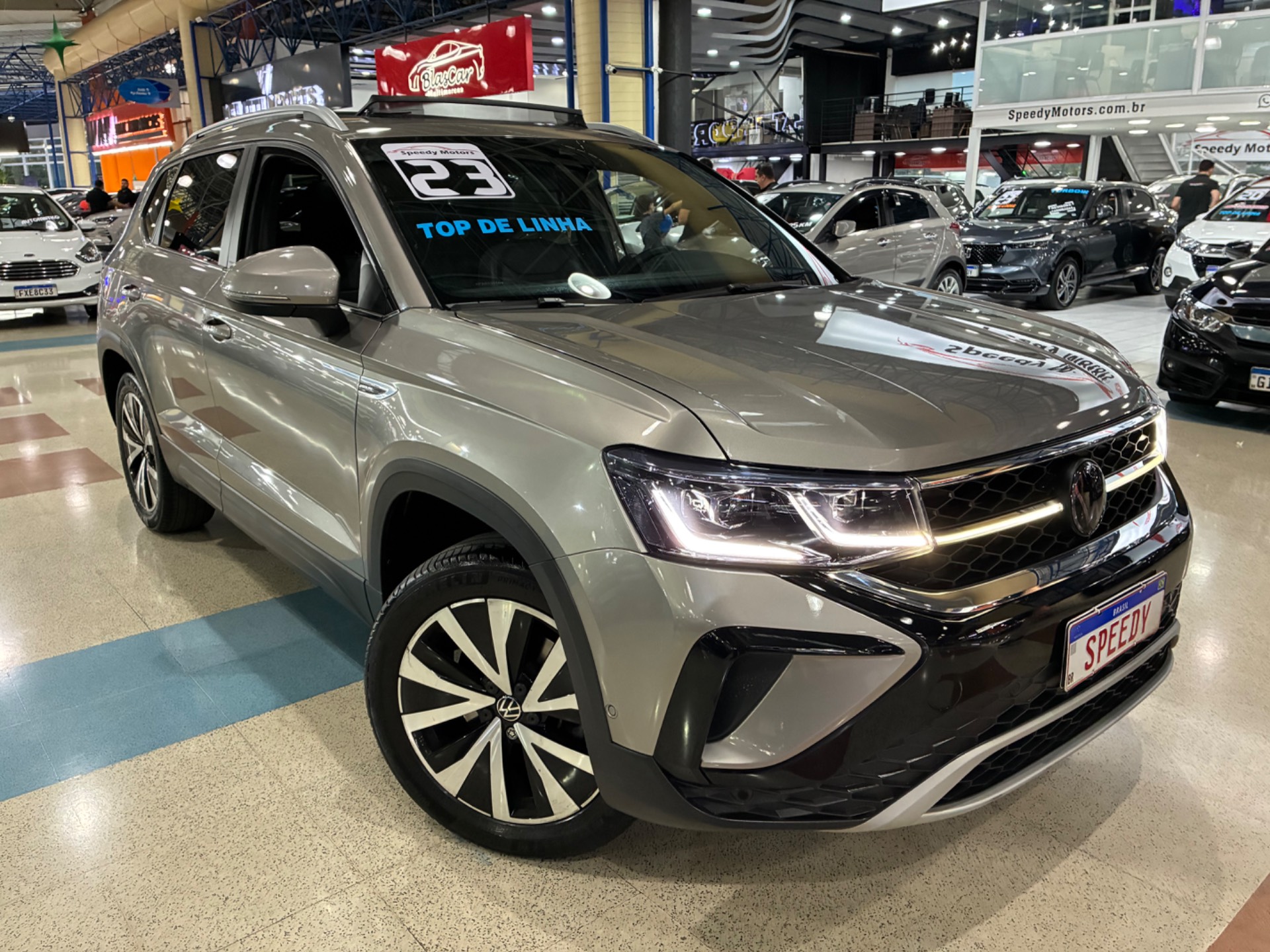 VOLKSWAGEN TAOS