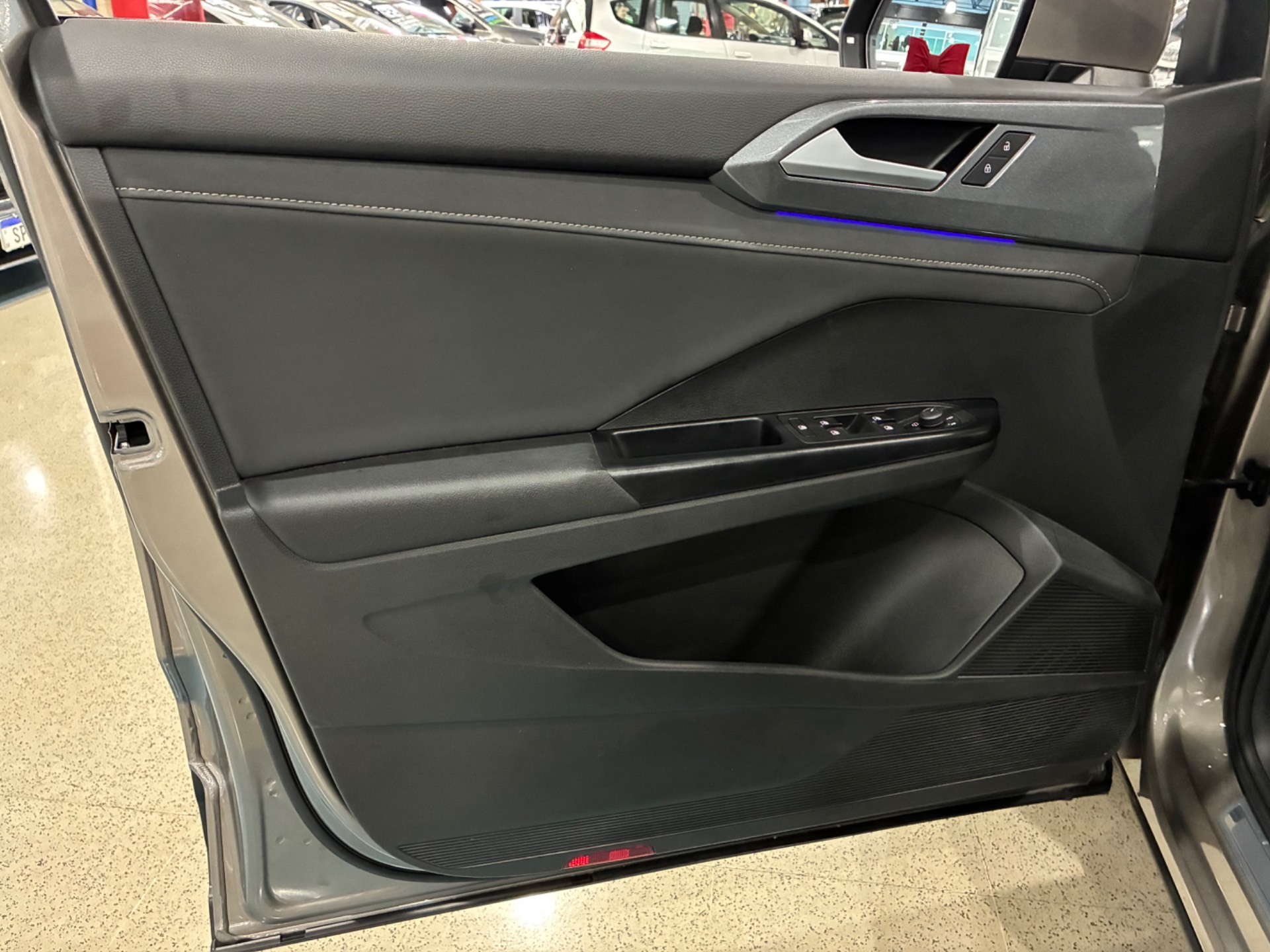 VOLKSWAGEN TAOS