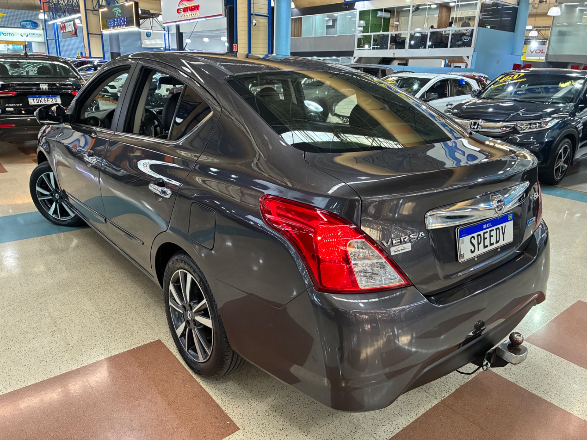 NISSAN VERSA