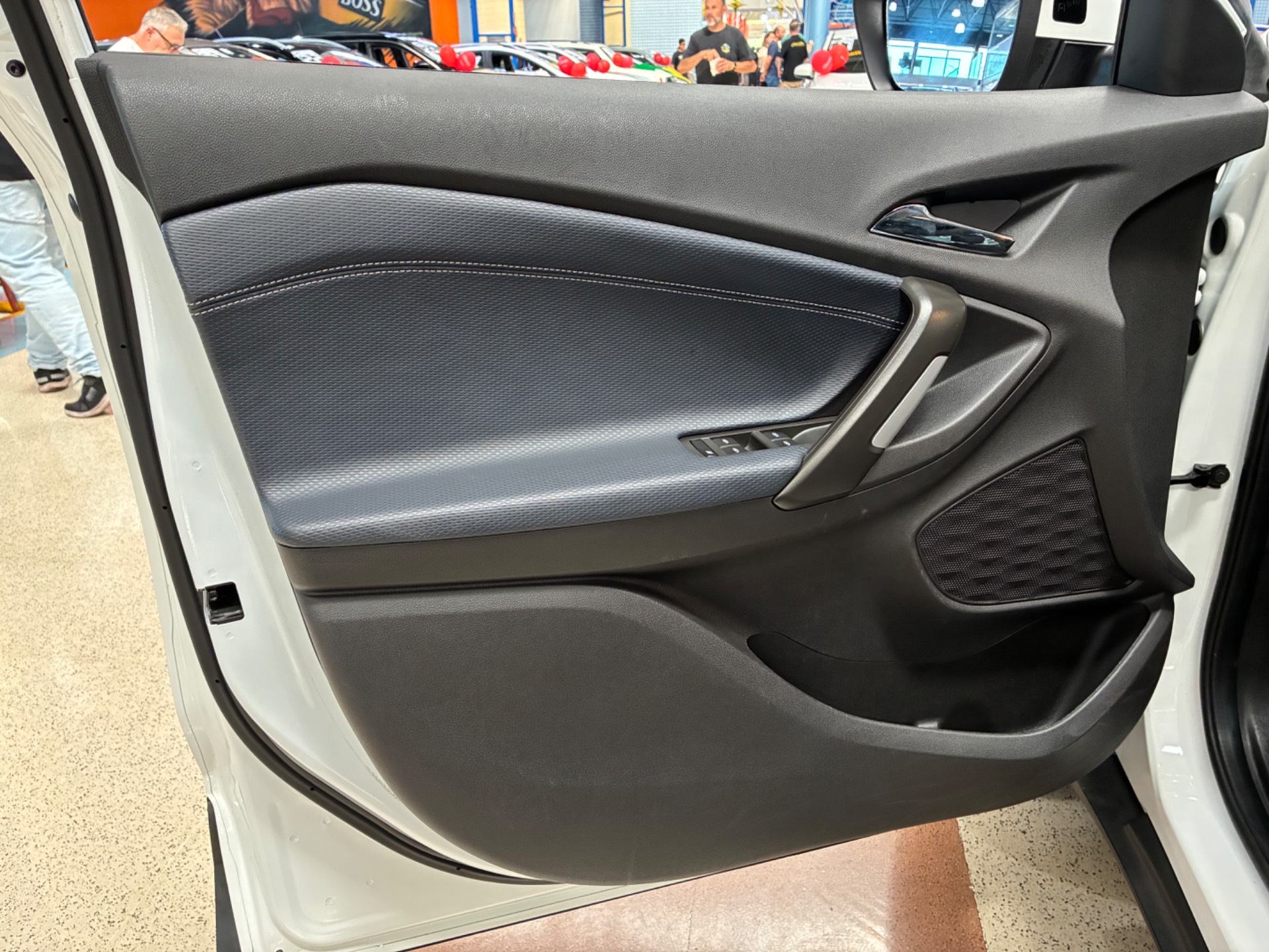 CHEVROLET TRACKER