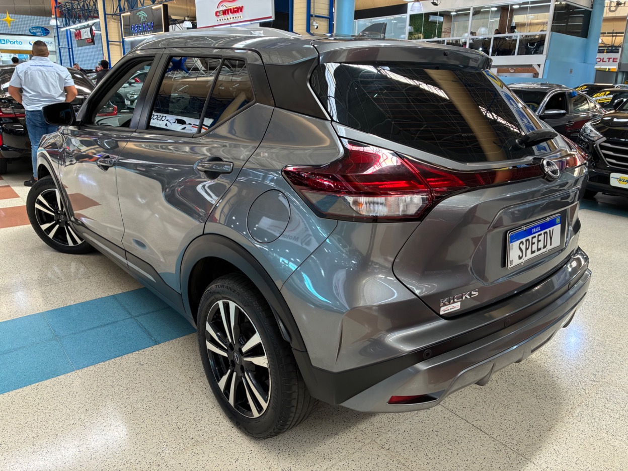 NISSAN KICKS