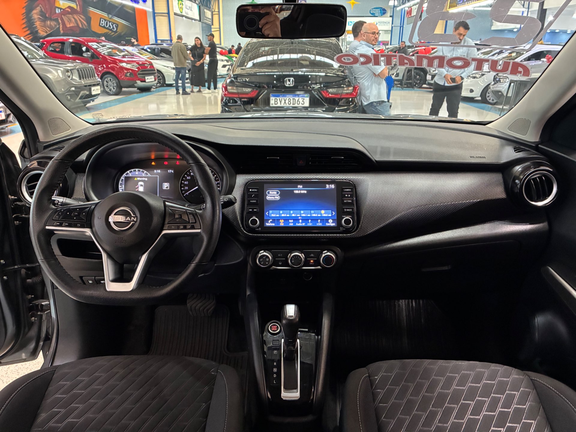 NISSAN KICKS
