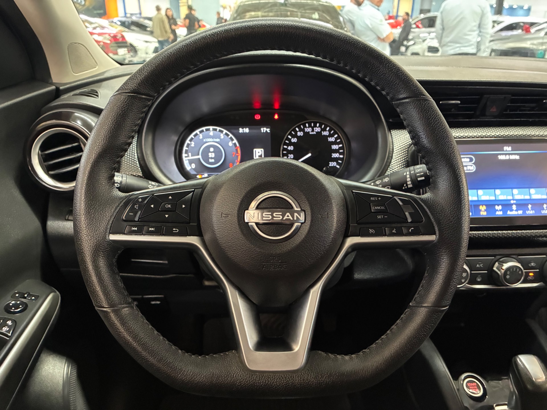 NISSAN KICKS