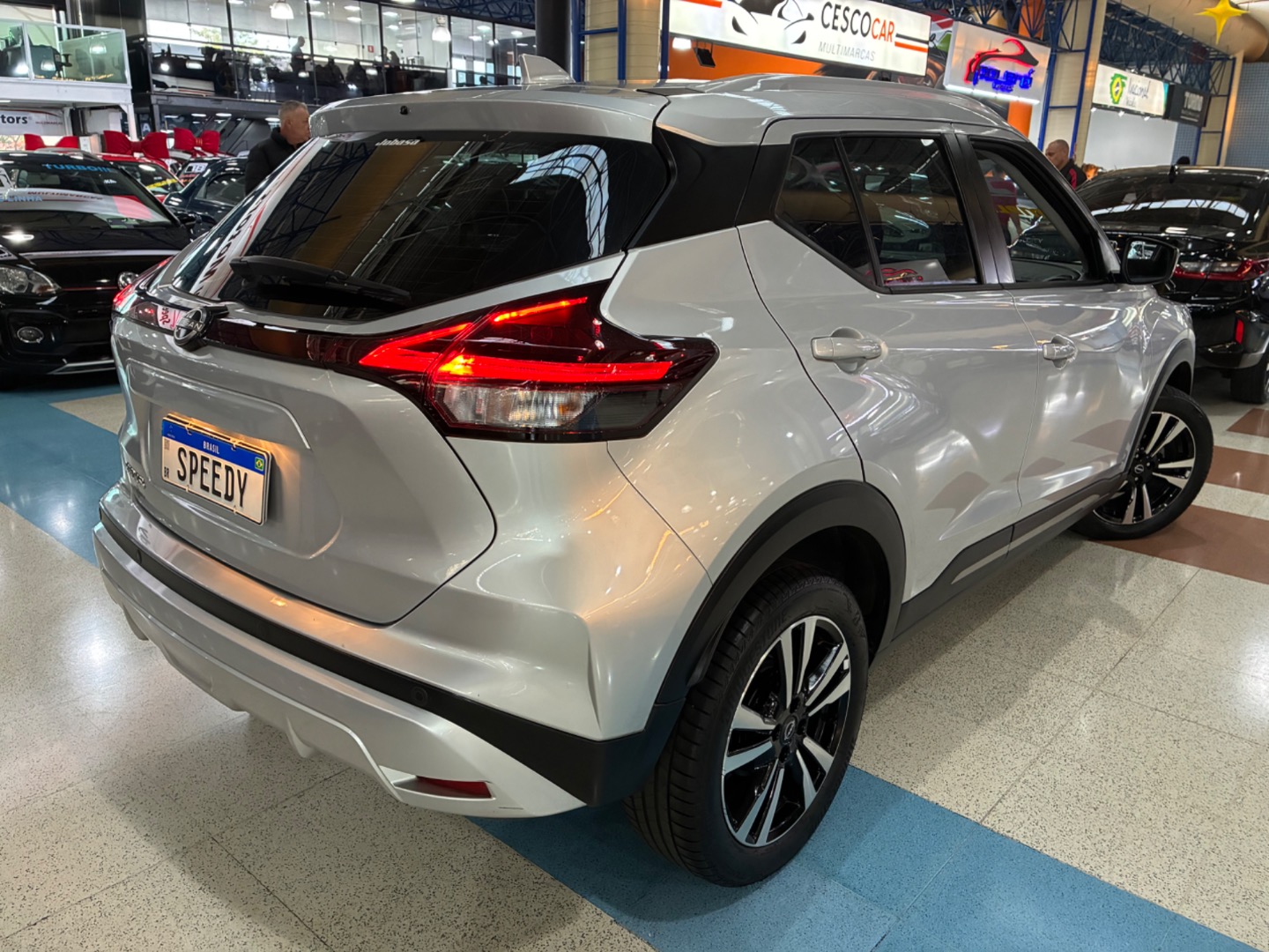 NISSAN KICKS