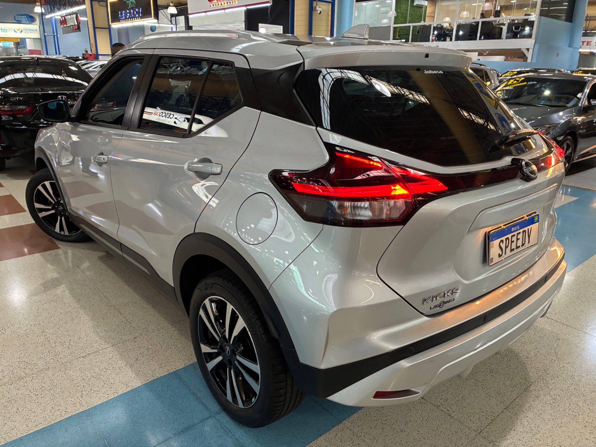 NISSAN KICKS