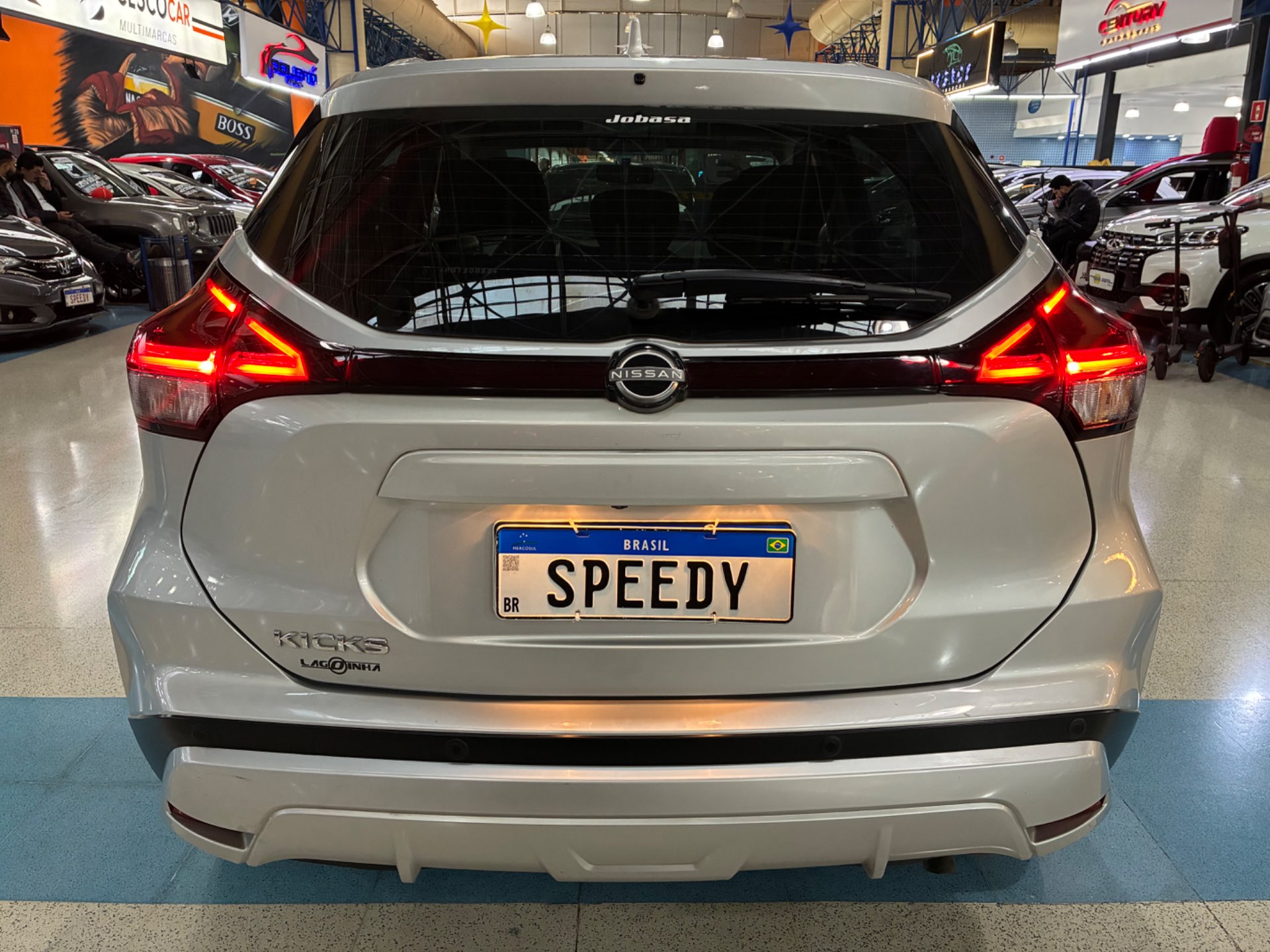 NISSAN KICKS