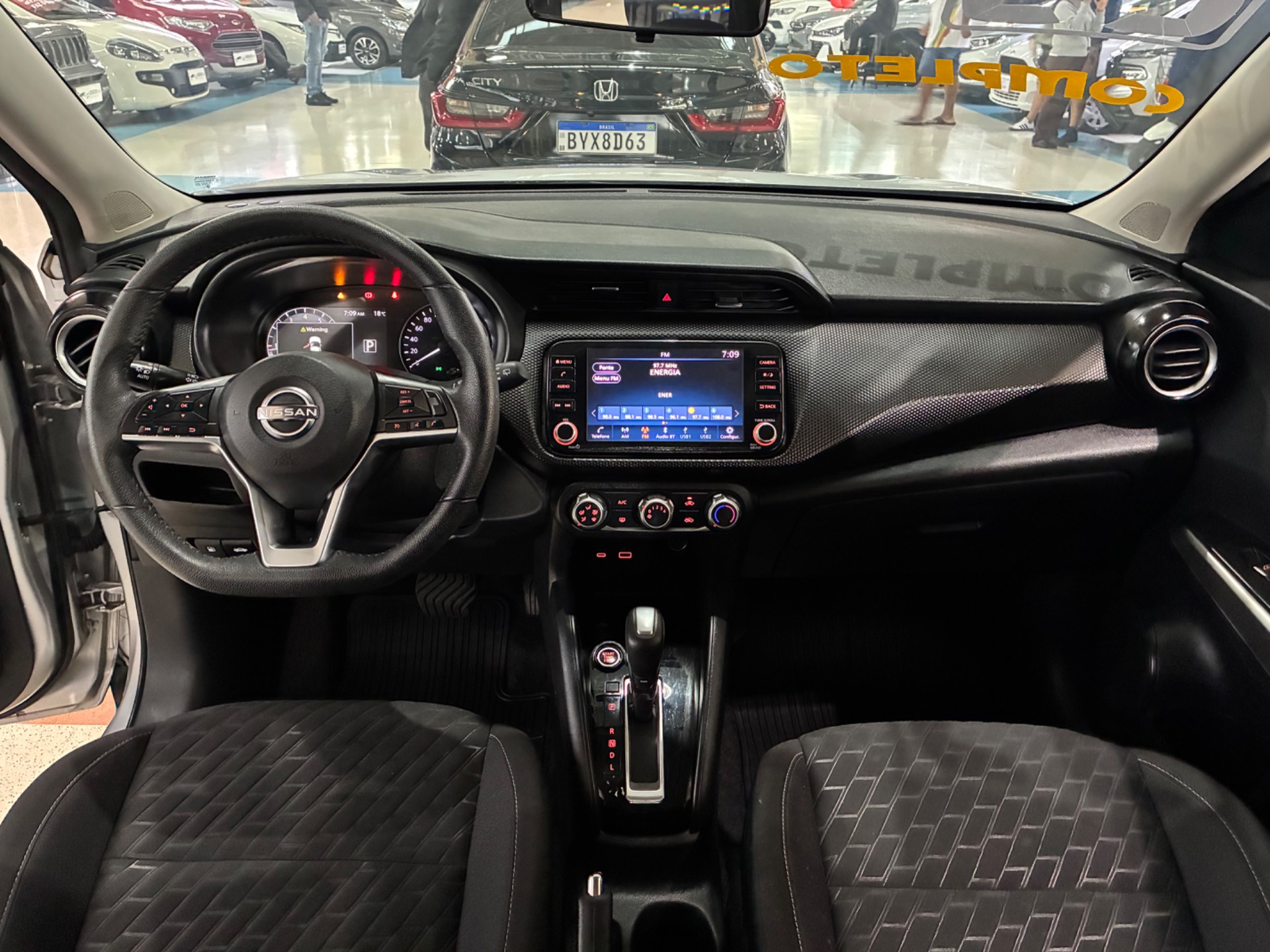 NISSAN KICKS