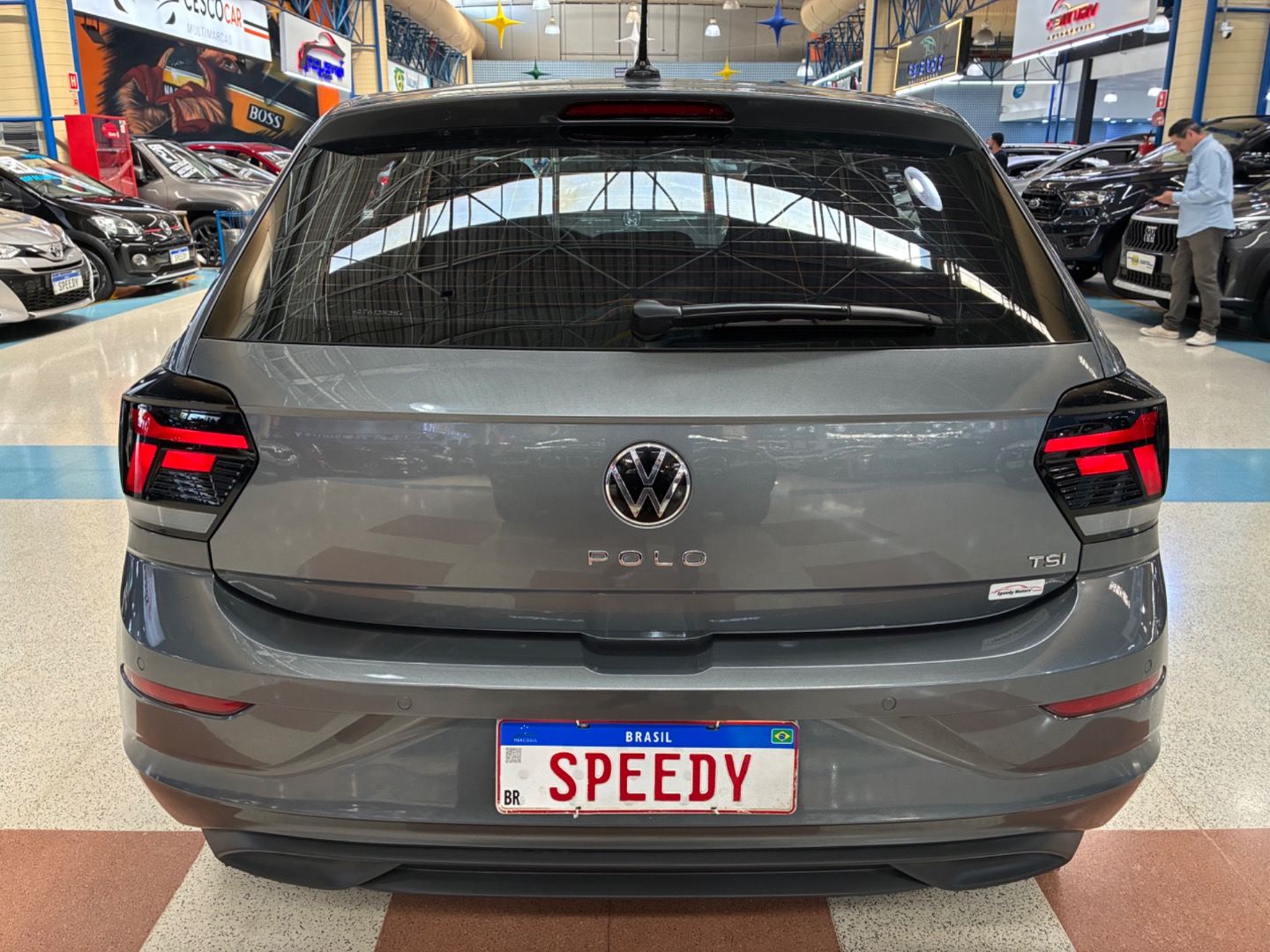 VOLKSWAGEN POLO