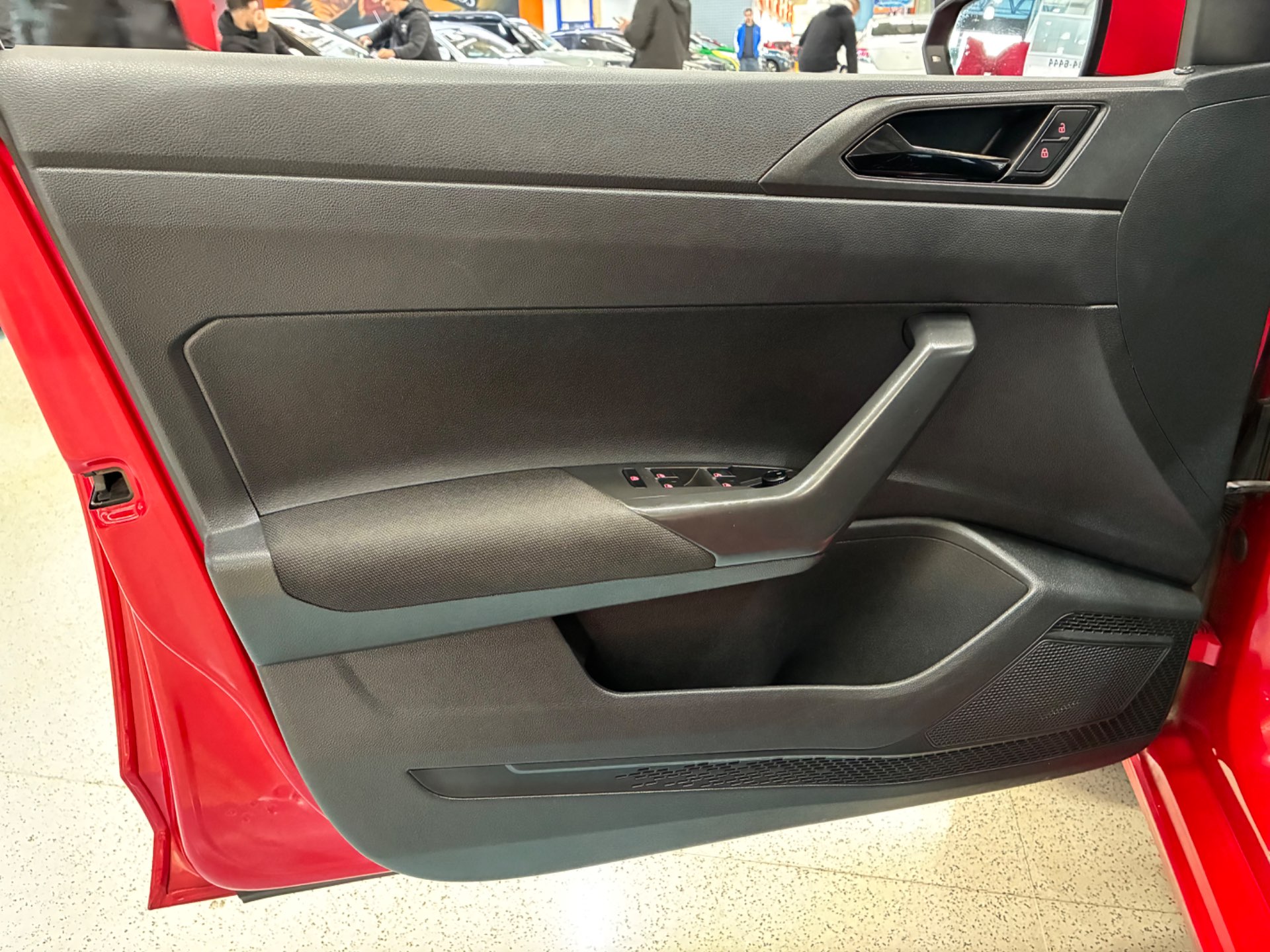 VOLKSWAGEN VIRTUS