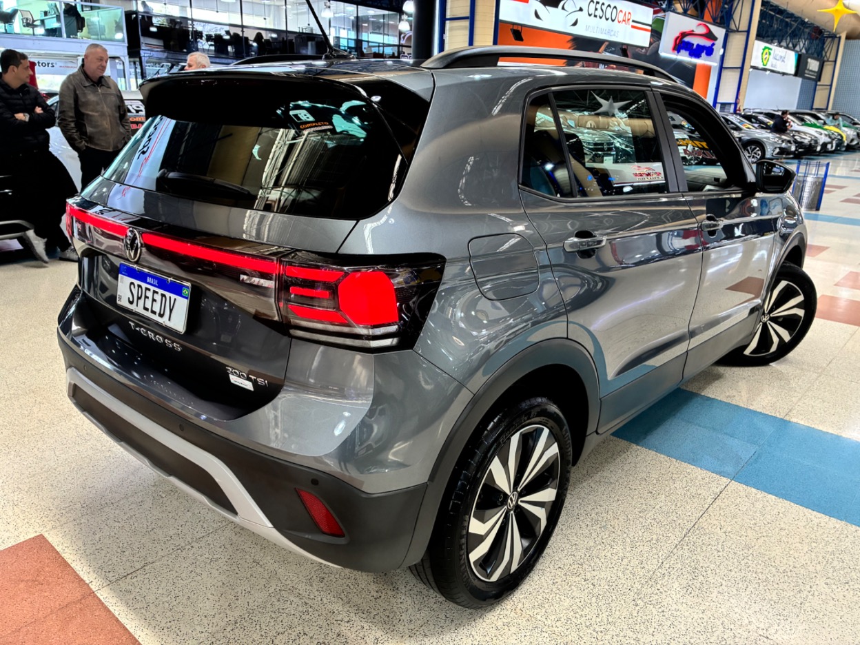 VOLKSWAGEN T-CROSS