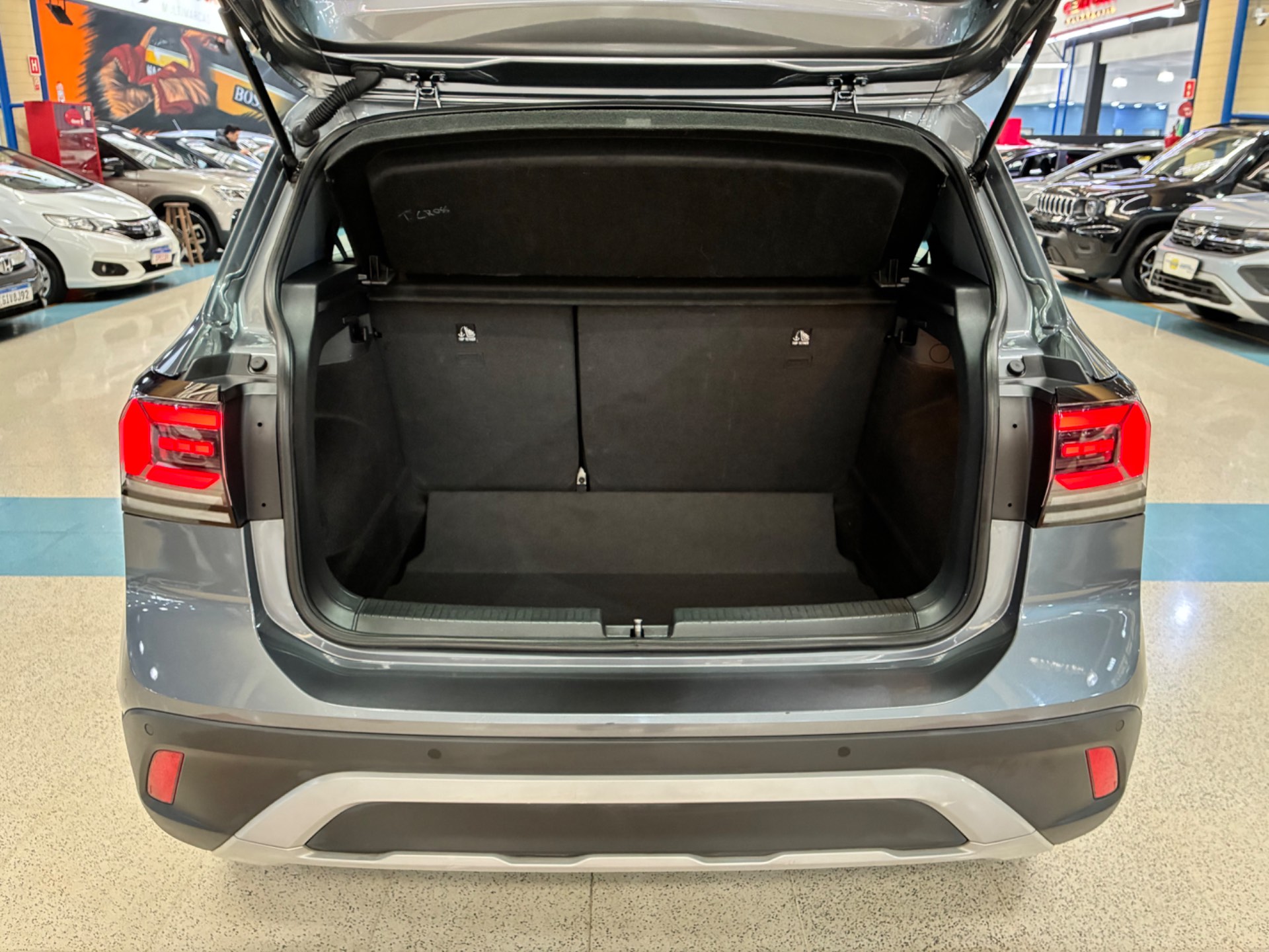 VOLKSWAGEN T-CROSS