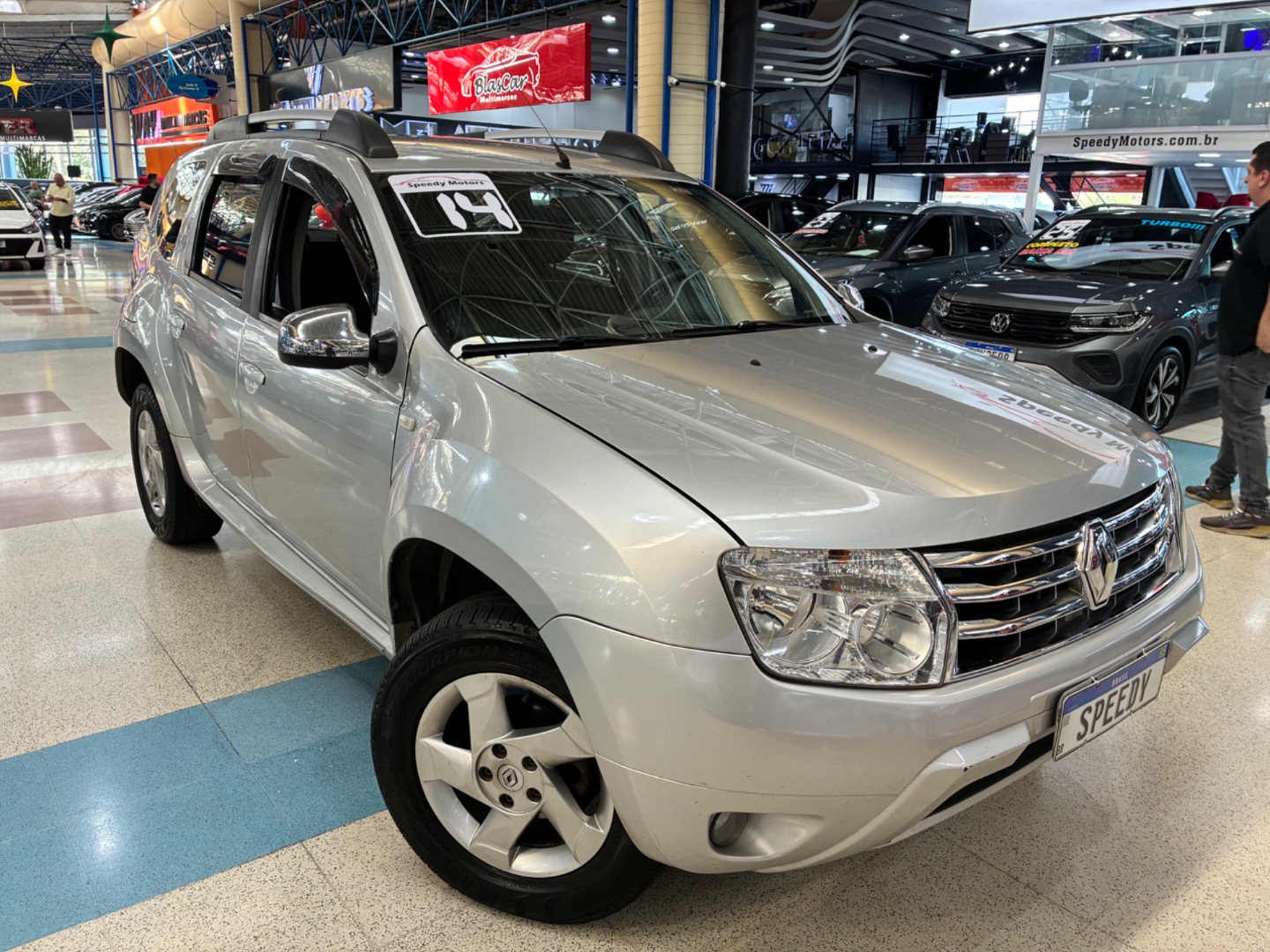 RENAULT DUSTER