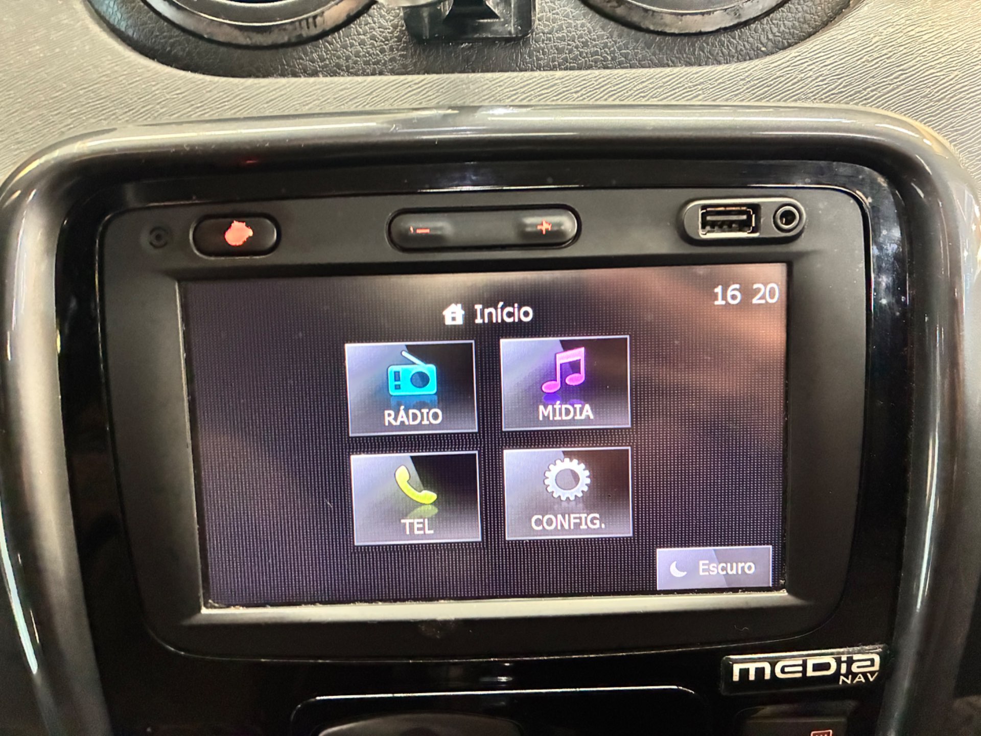 RENAULT DUSTER